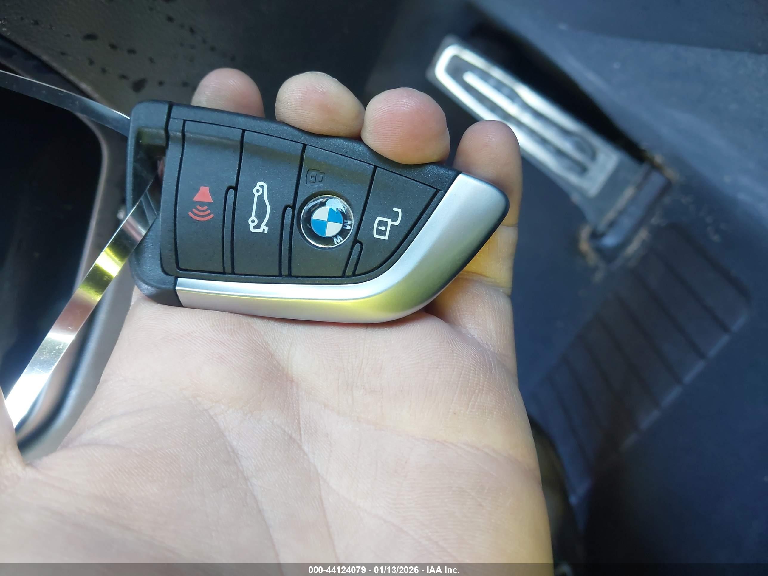 BMW 330I image 11