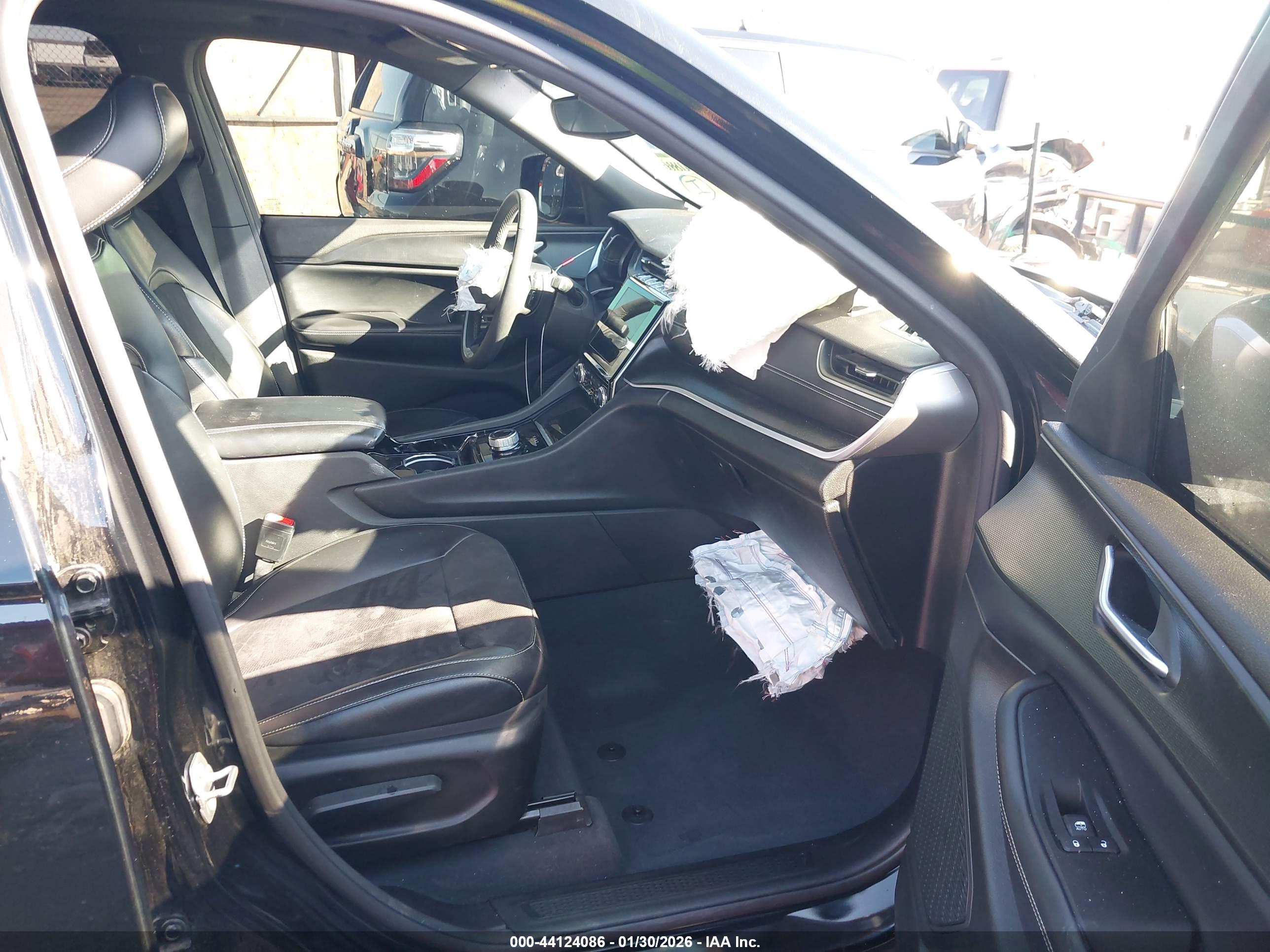 JEEP GRAND image 5