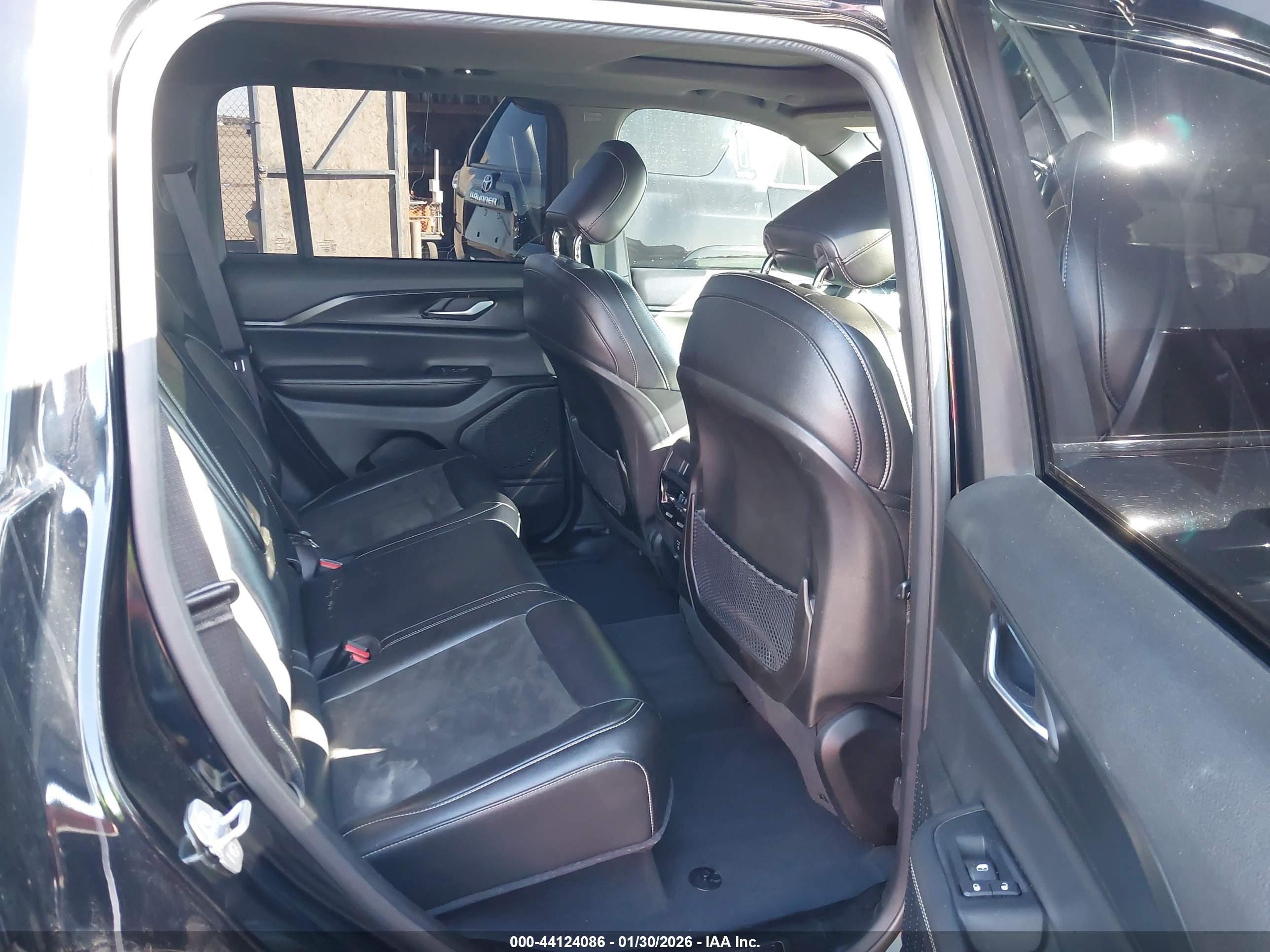 JEEP GRAND image 8