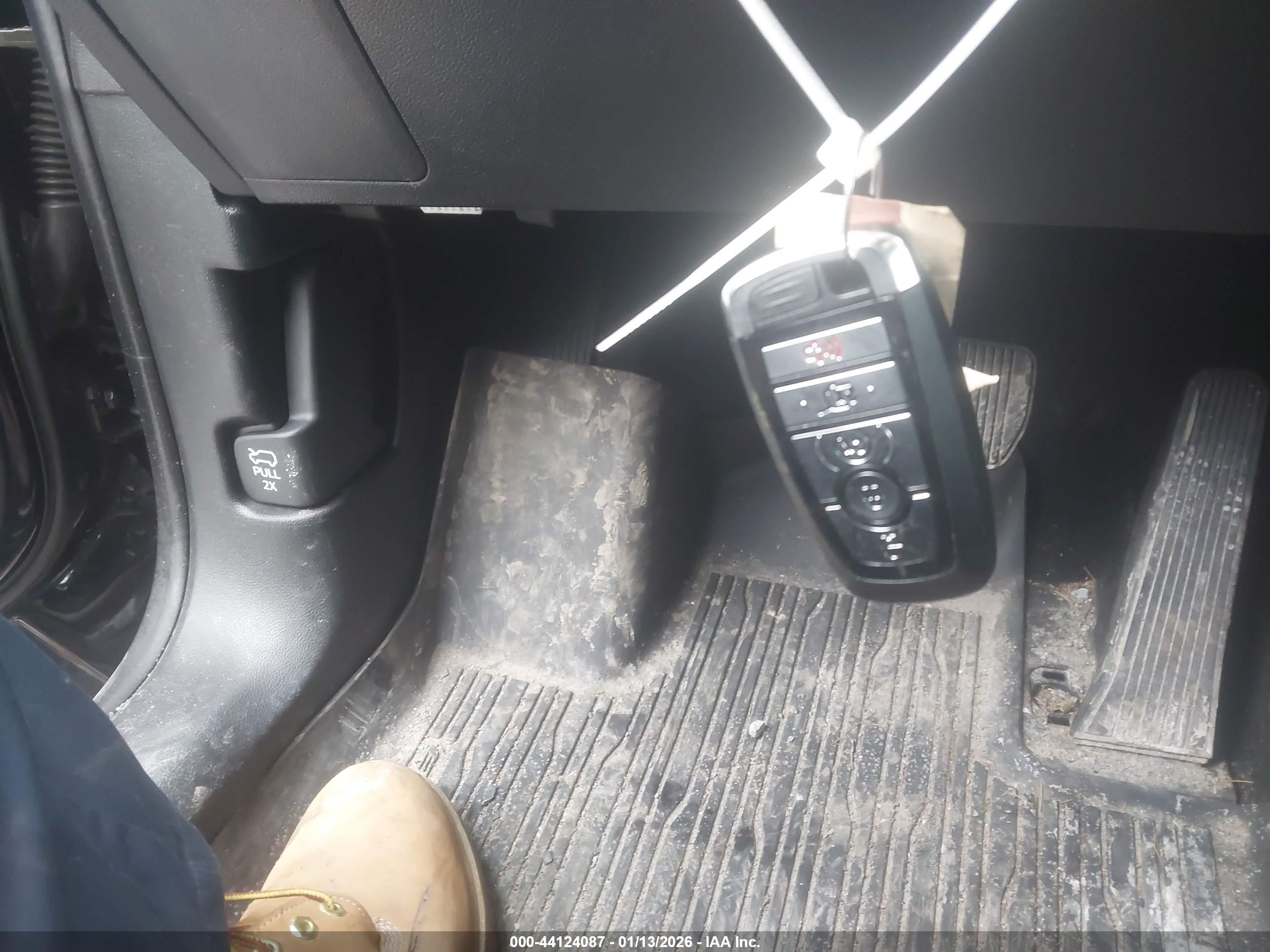 FORD EXPLORER image 11