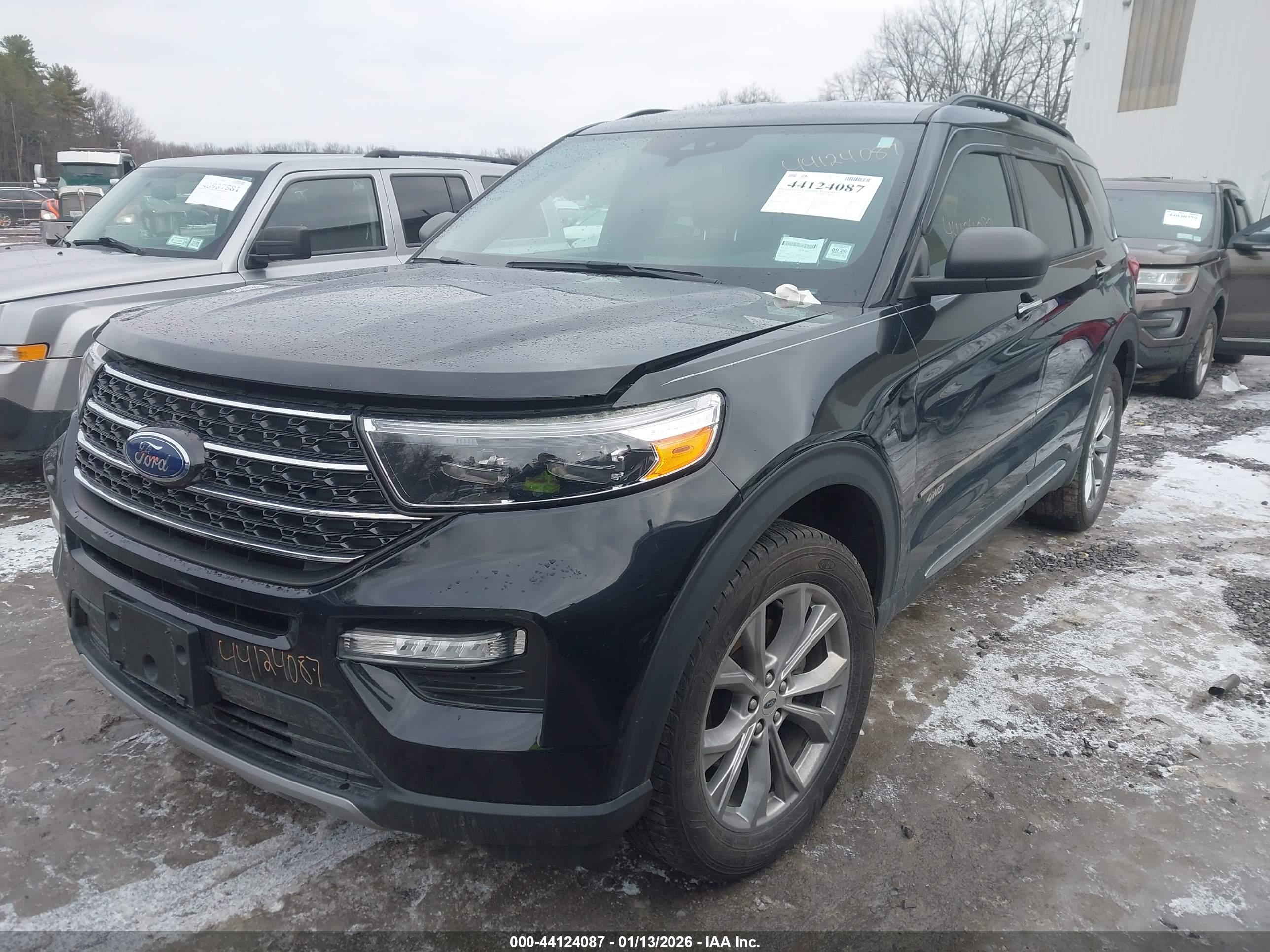 FORD EXPLORER image 2