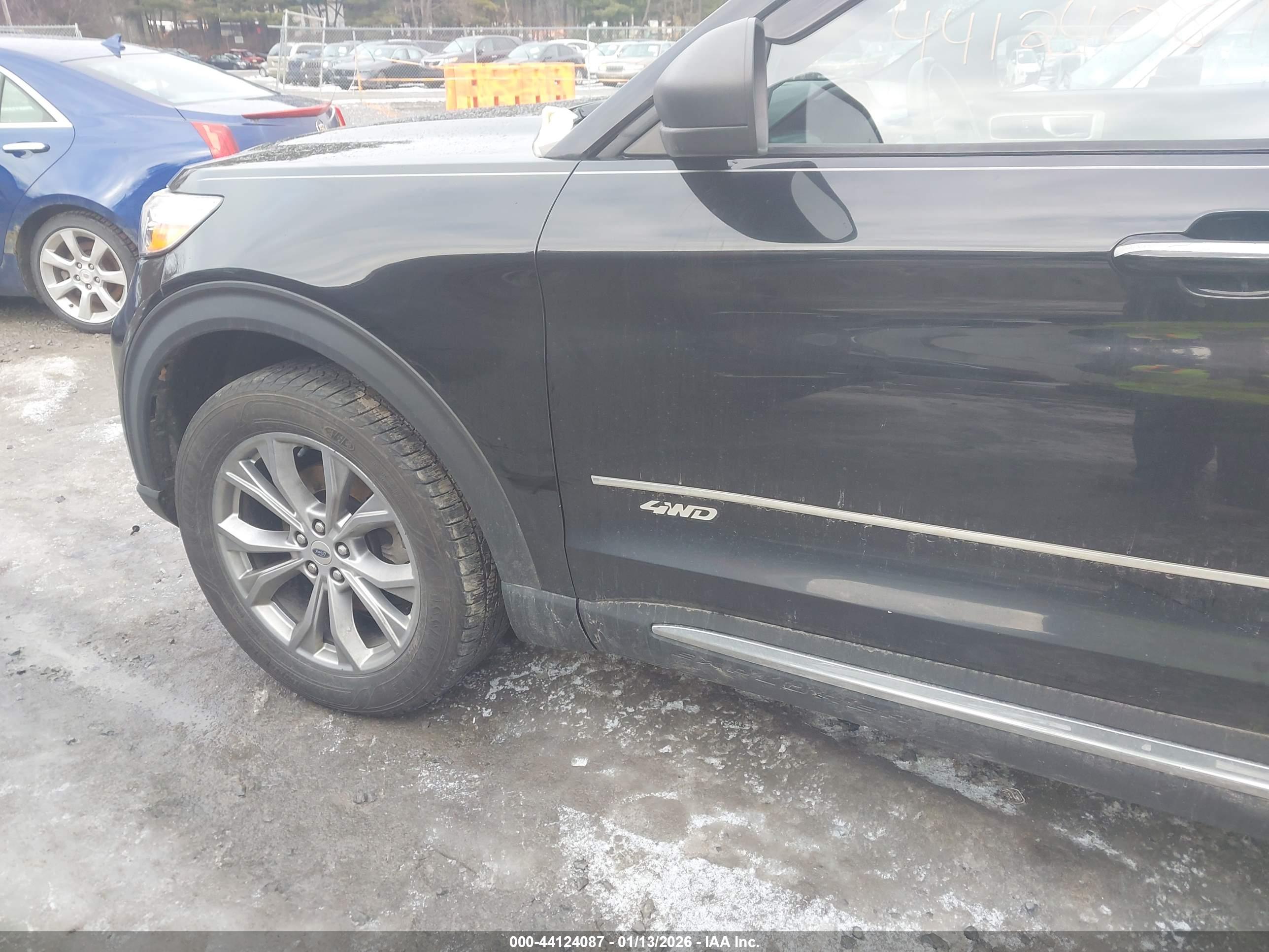 FORD EXPLORER image 6