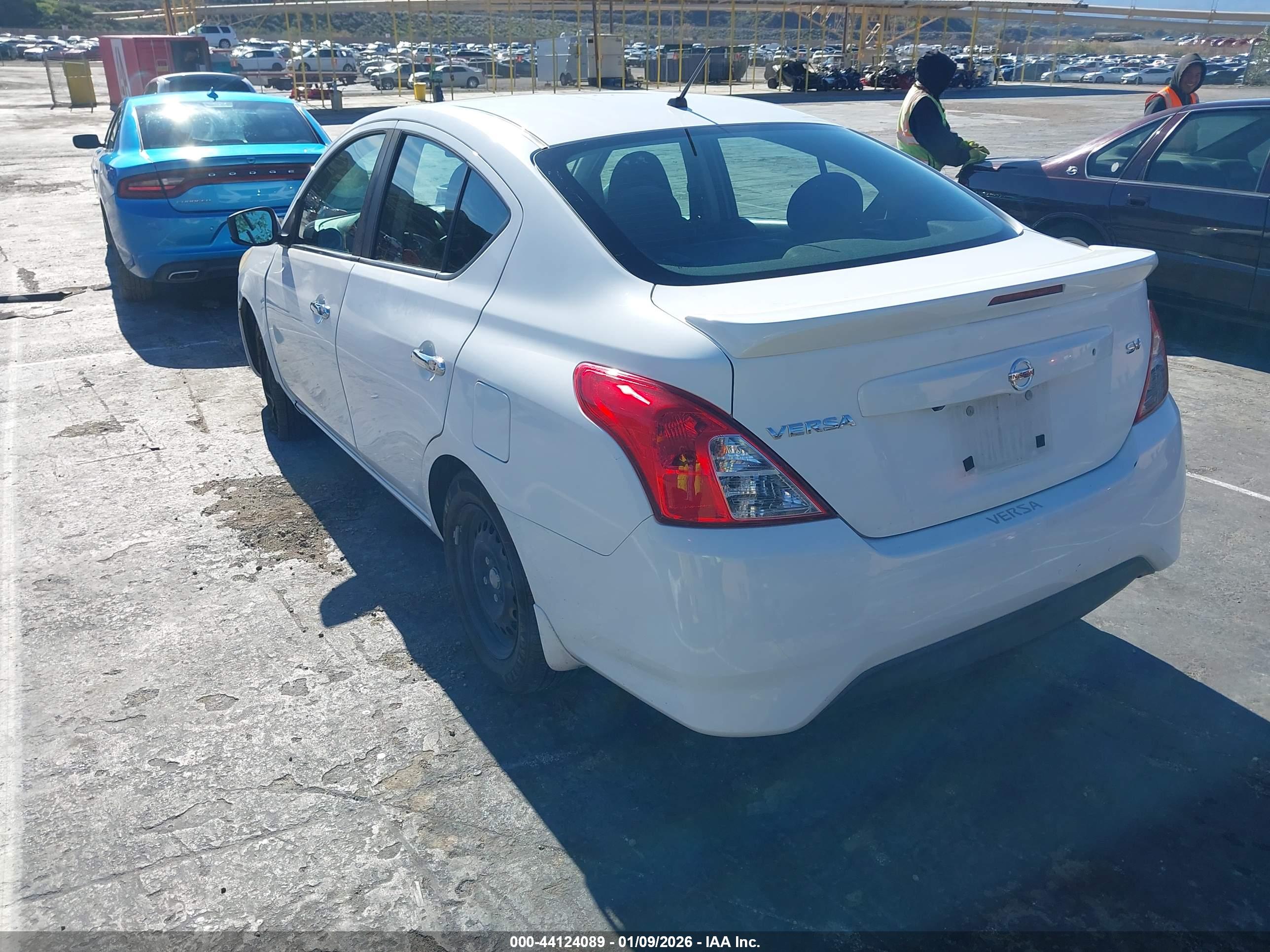 NISSAN VERSA image 3