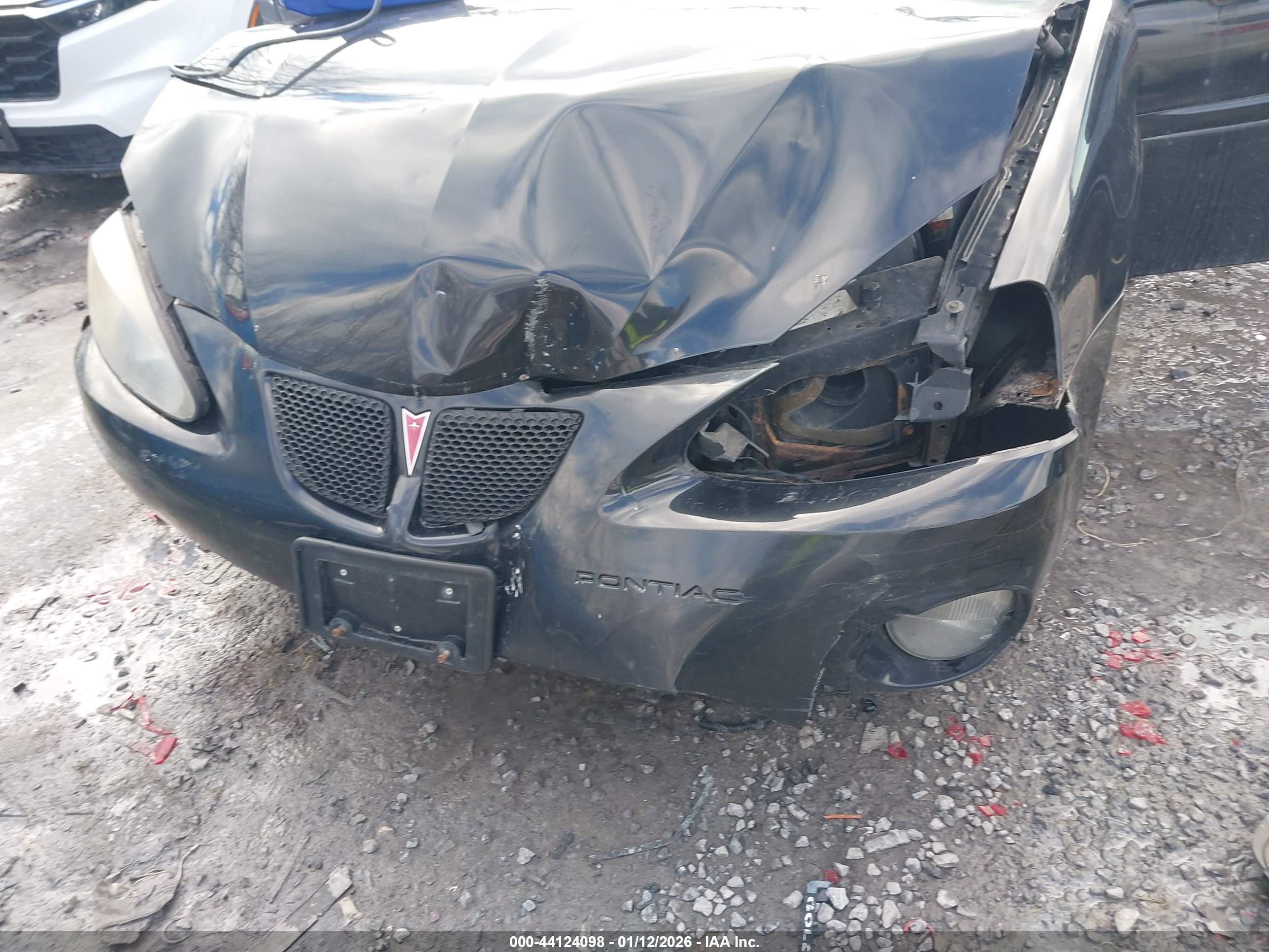 PONTIAC GRAND image 6