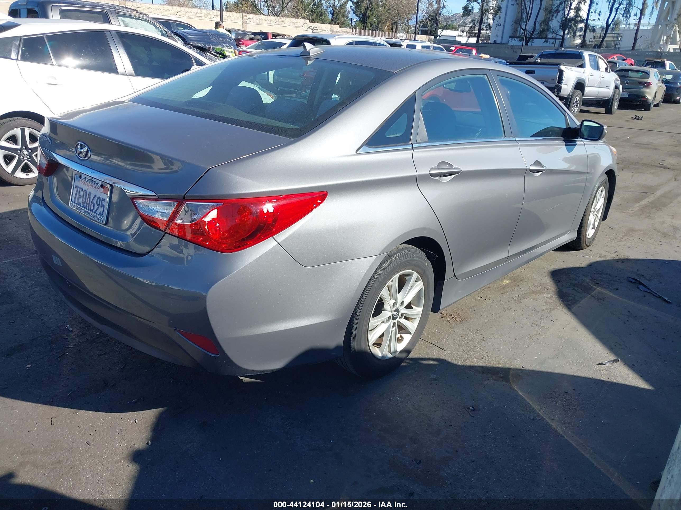 HYUNDAI SONATA image 4
