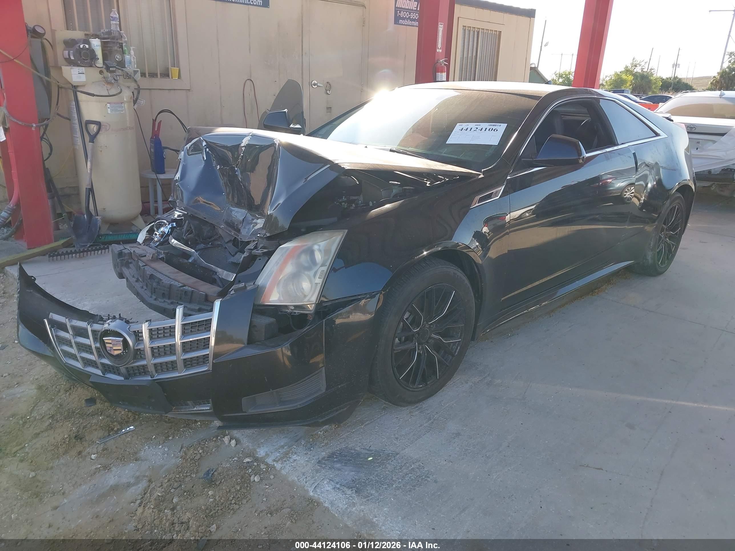 CADILLAC CTS image 2