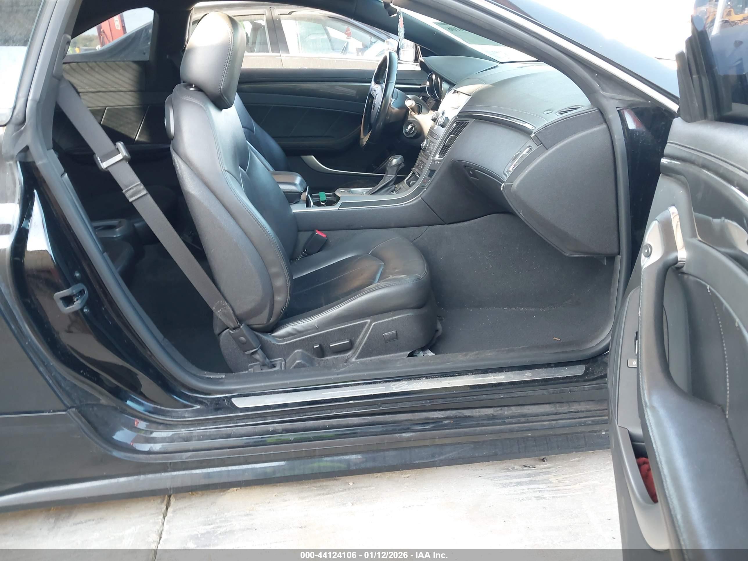 CADILLAC CTS image 5