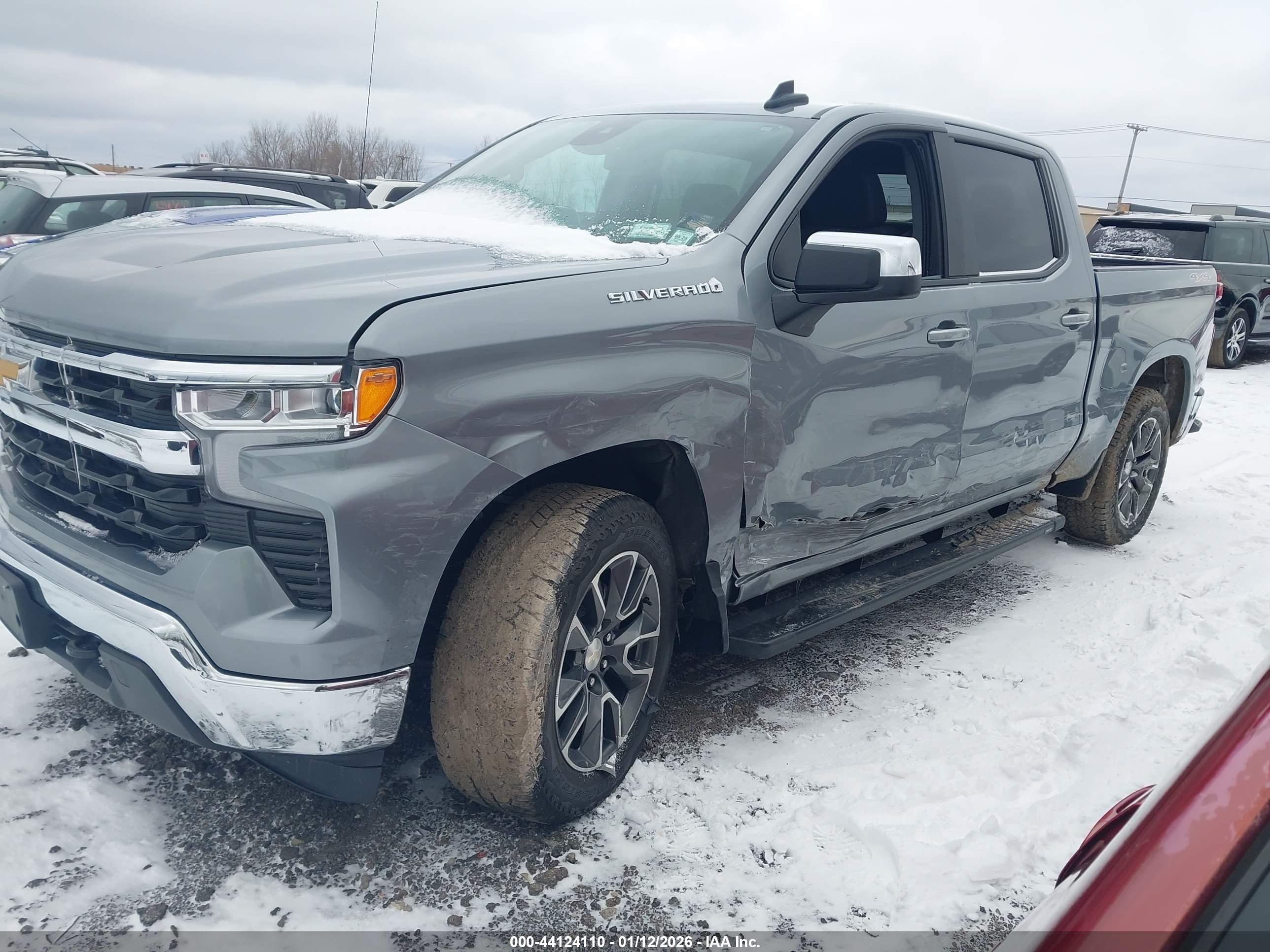 CHEVROLET SILVERADO image 2