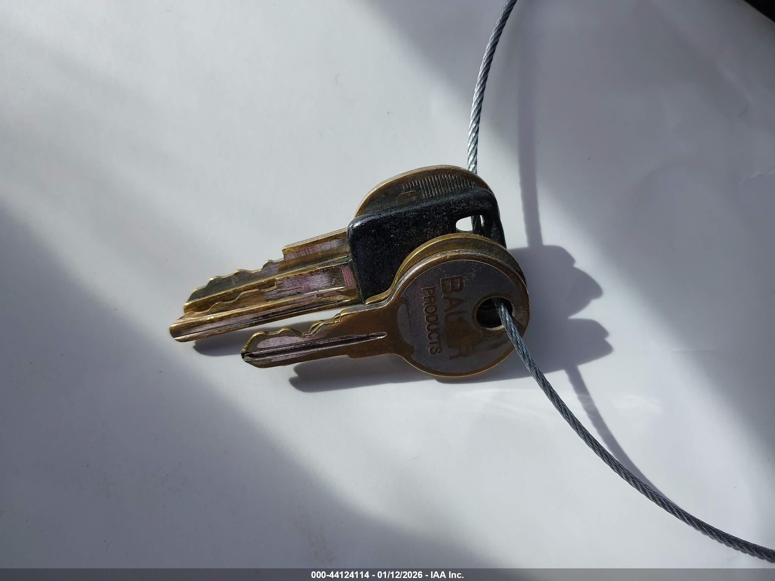CHEVROLET GMT-400 image 11