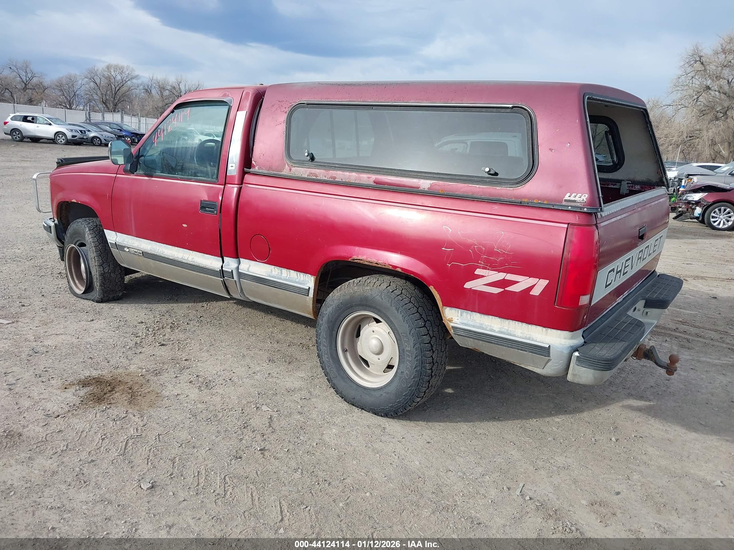 CHEVROLET GMT-400 image 3