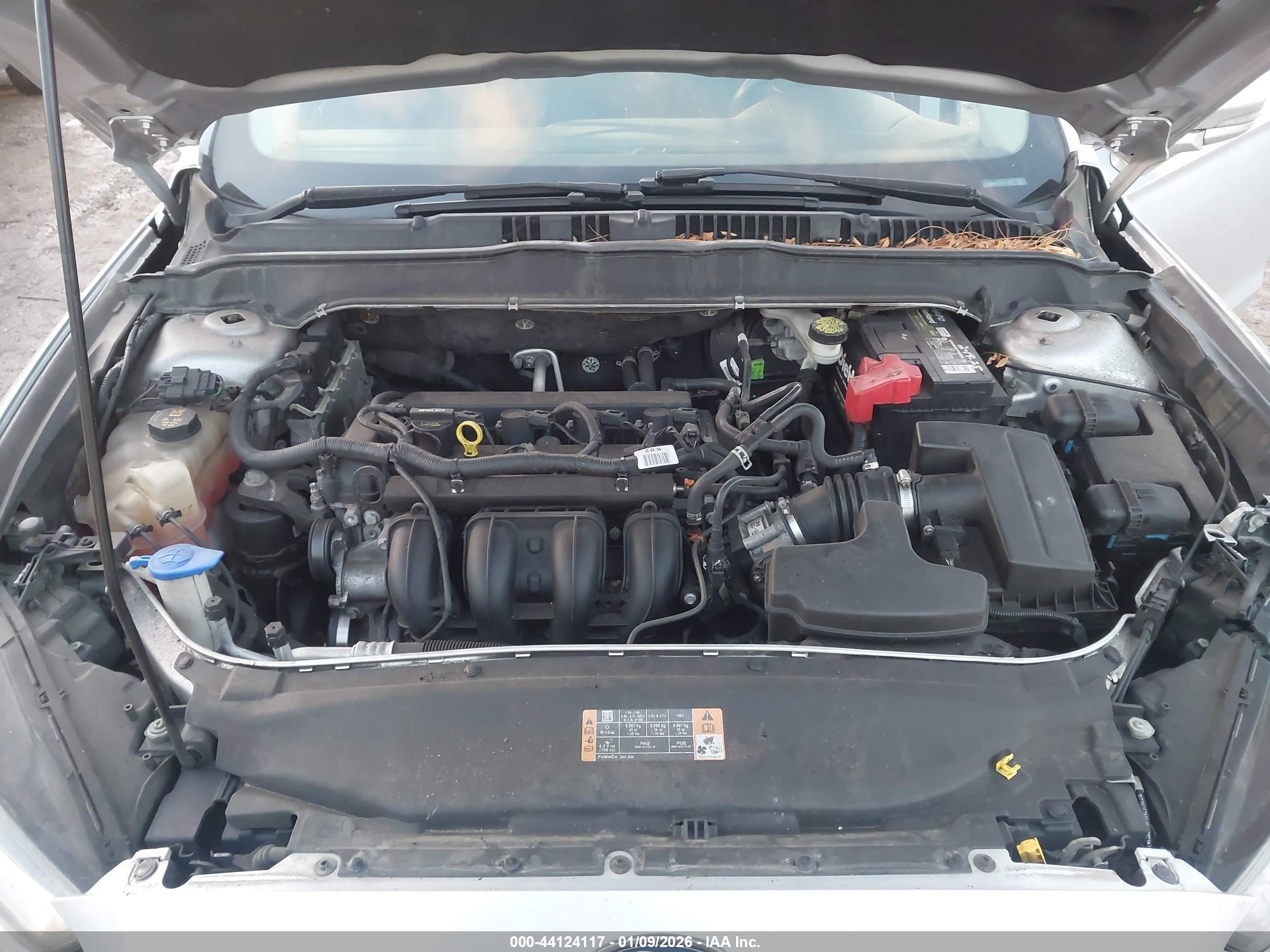FORD FUSION image 10