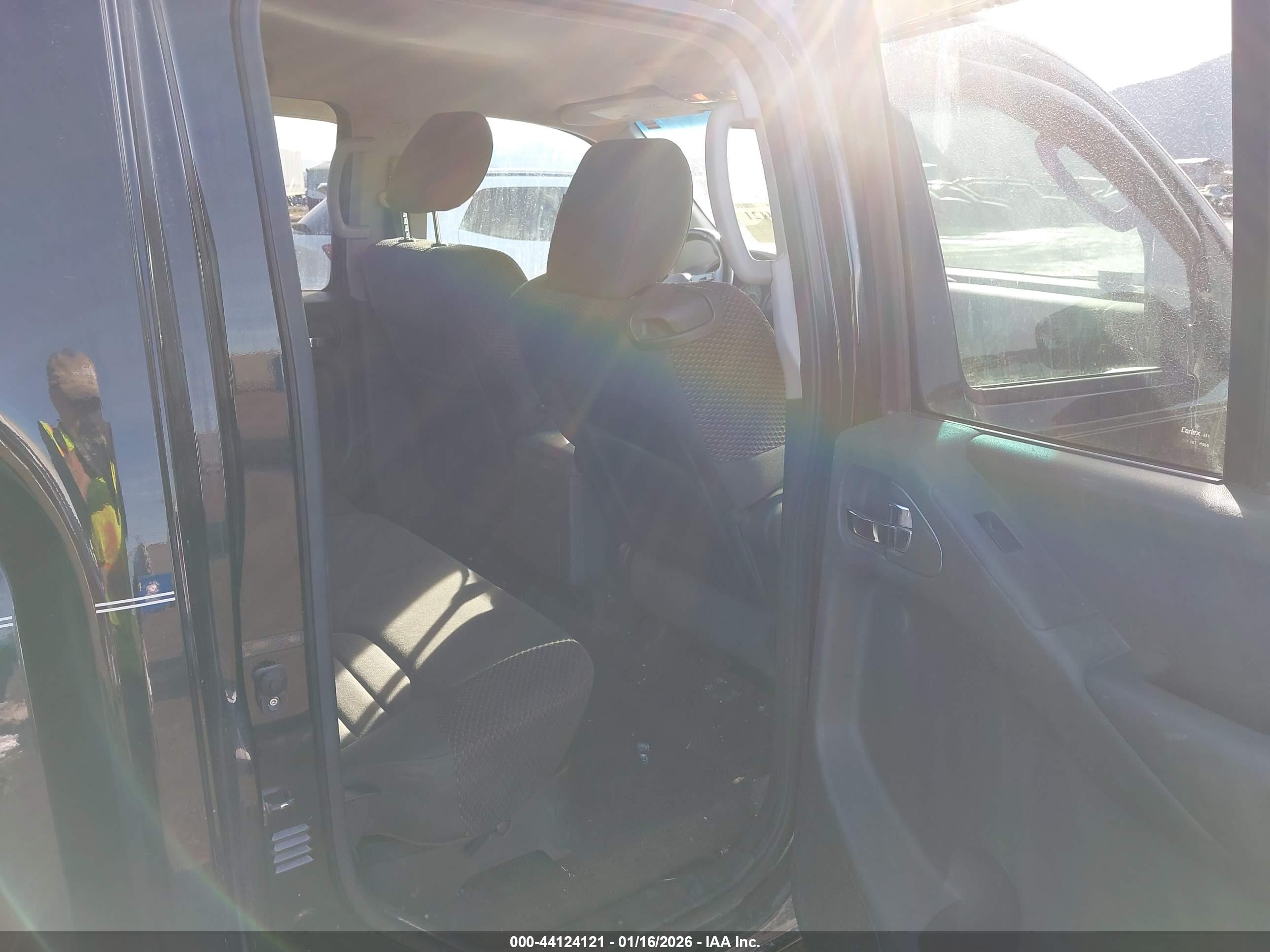 NISSAN FRONTIER image 8