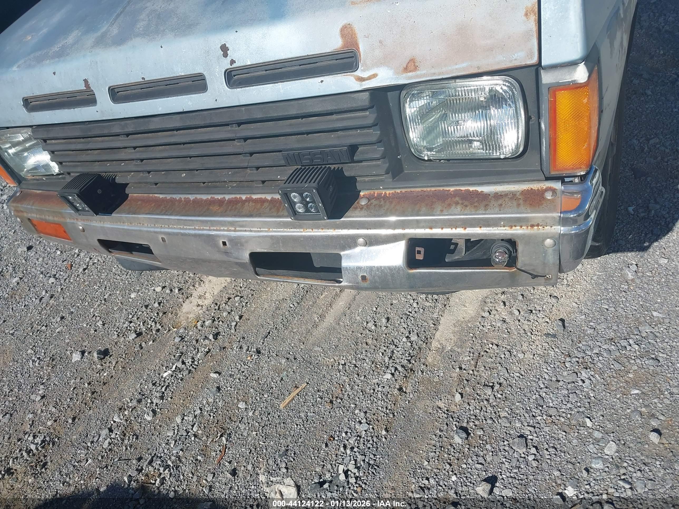 NISSAN D21 image 6