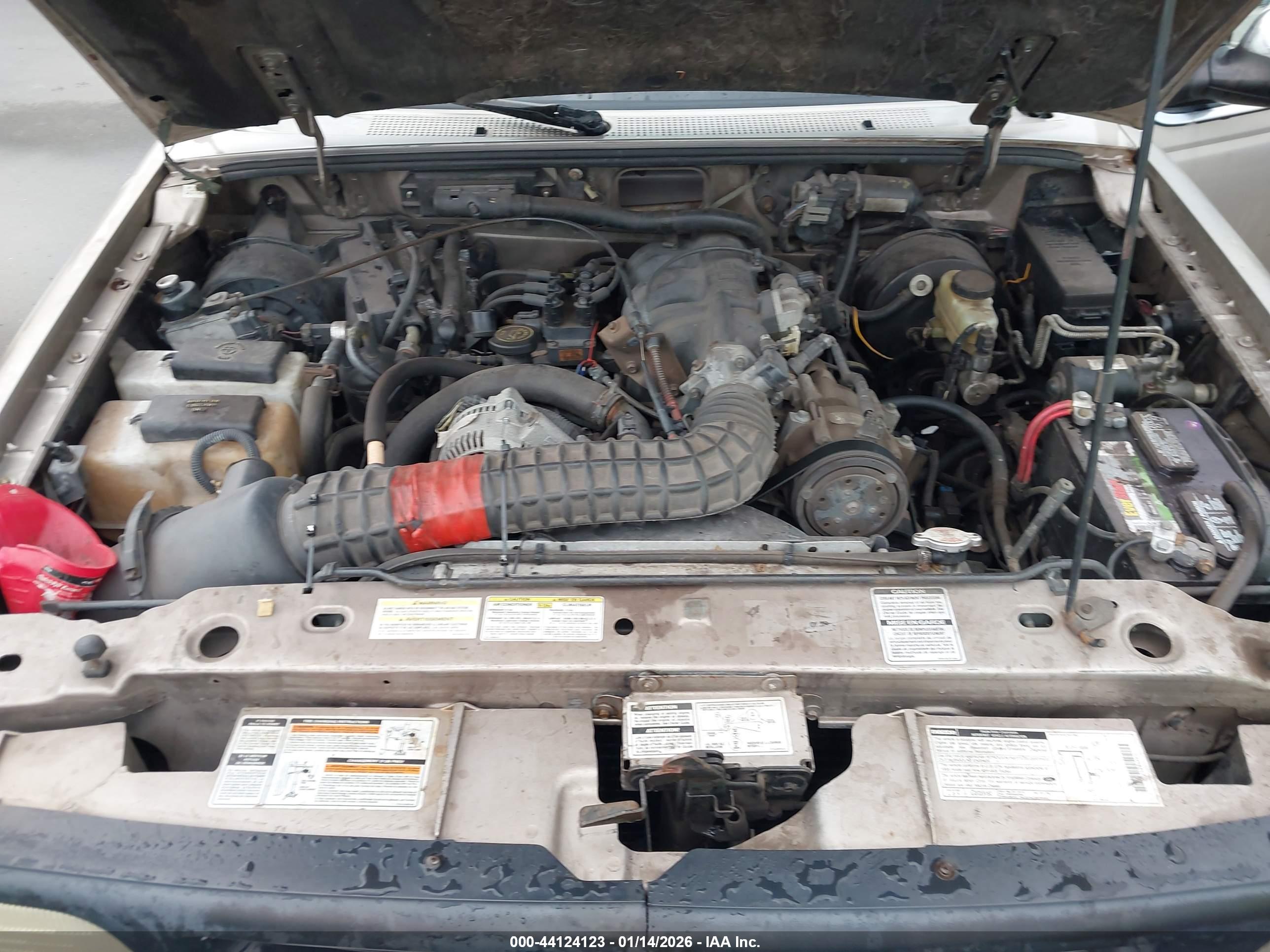 MAZDA B4000 image 10