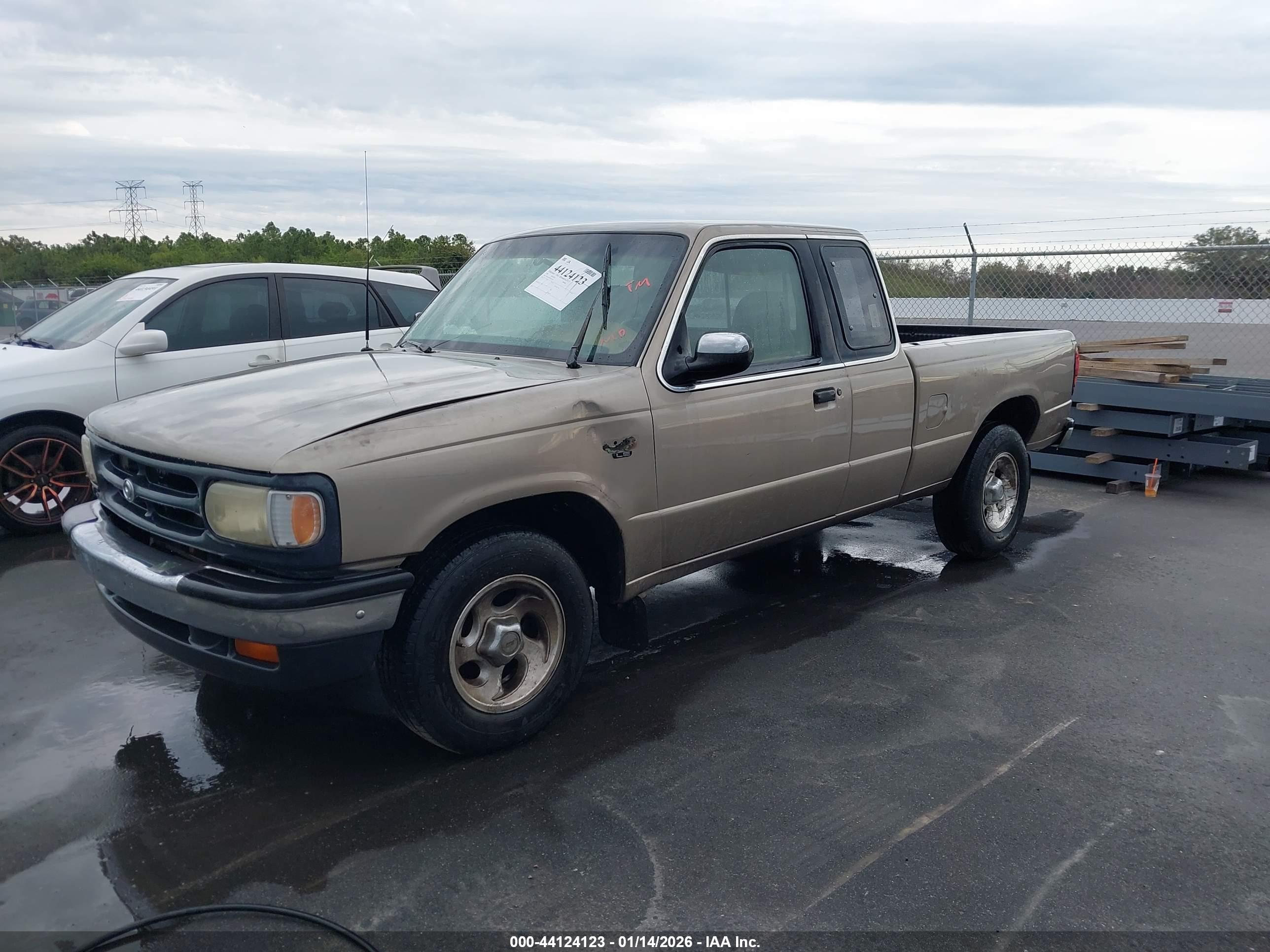 MAZDA B4000 image 2