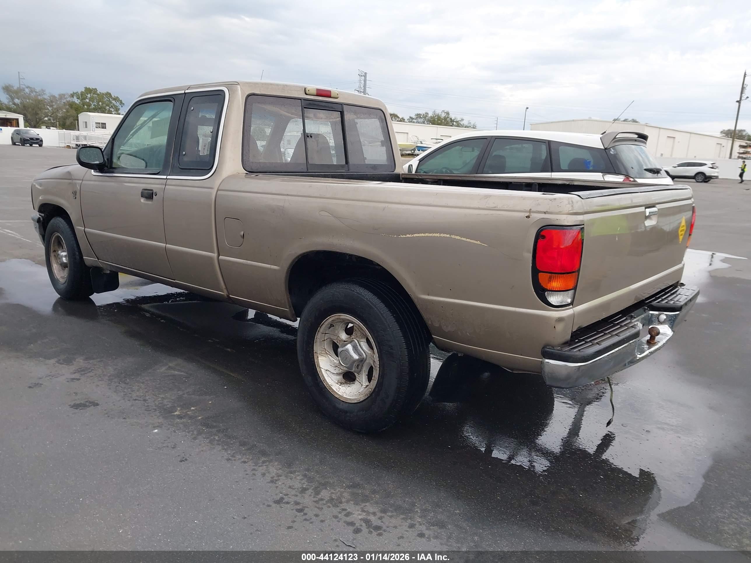 MAZDA B4000 image 3