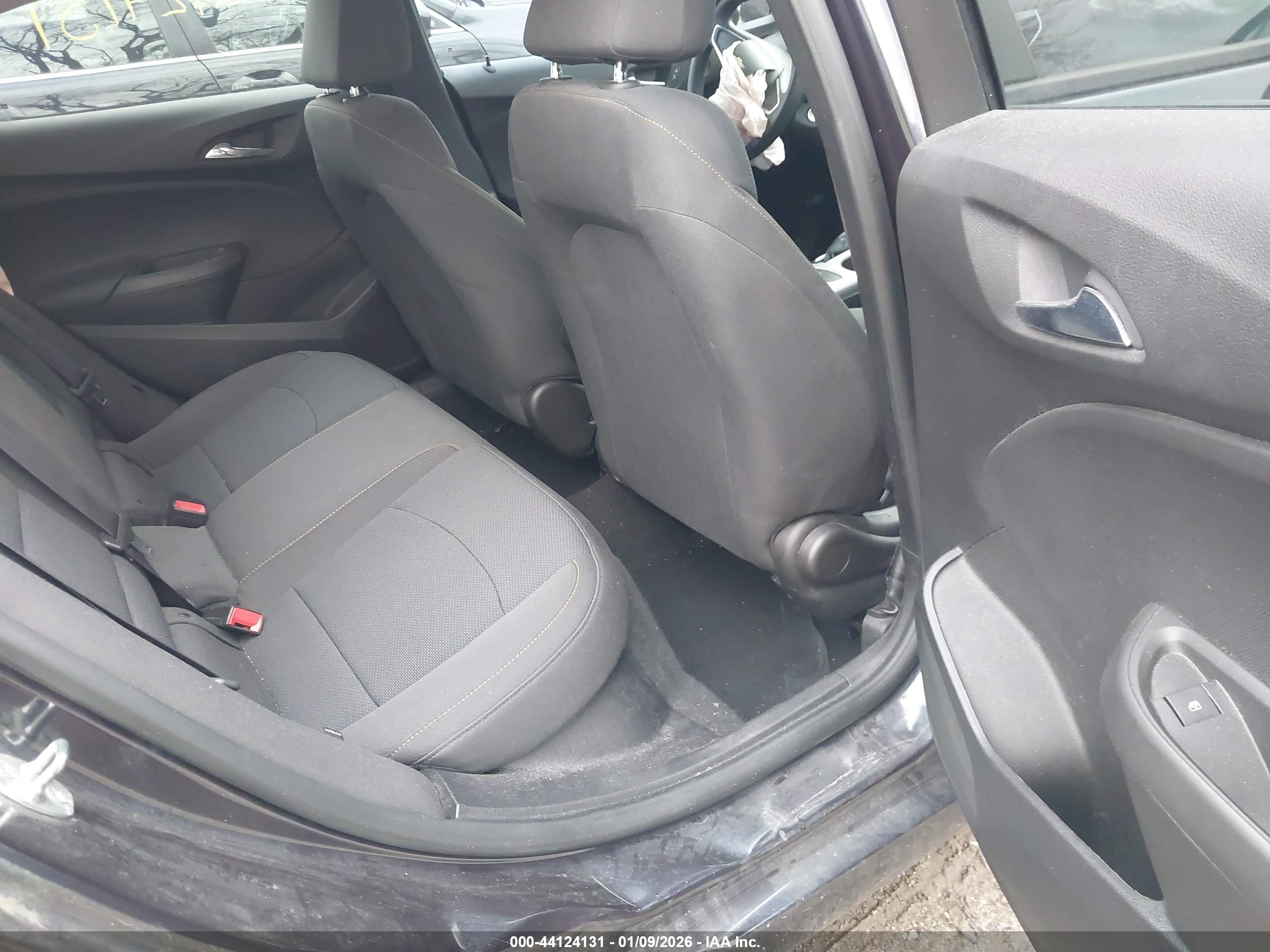 CHEVROLET CRUZE image 8