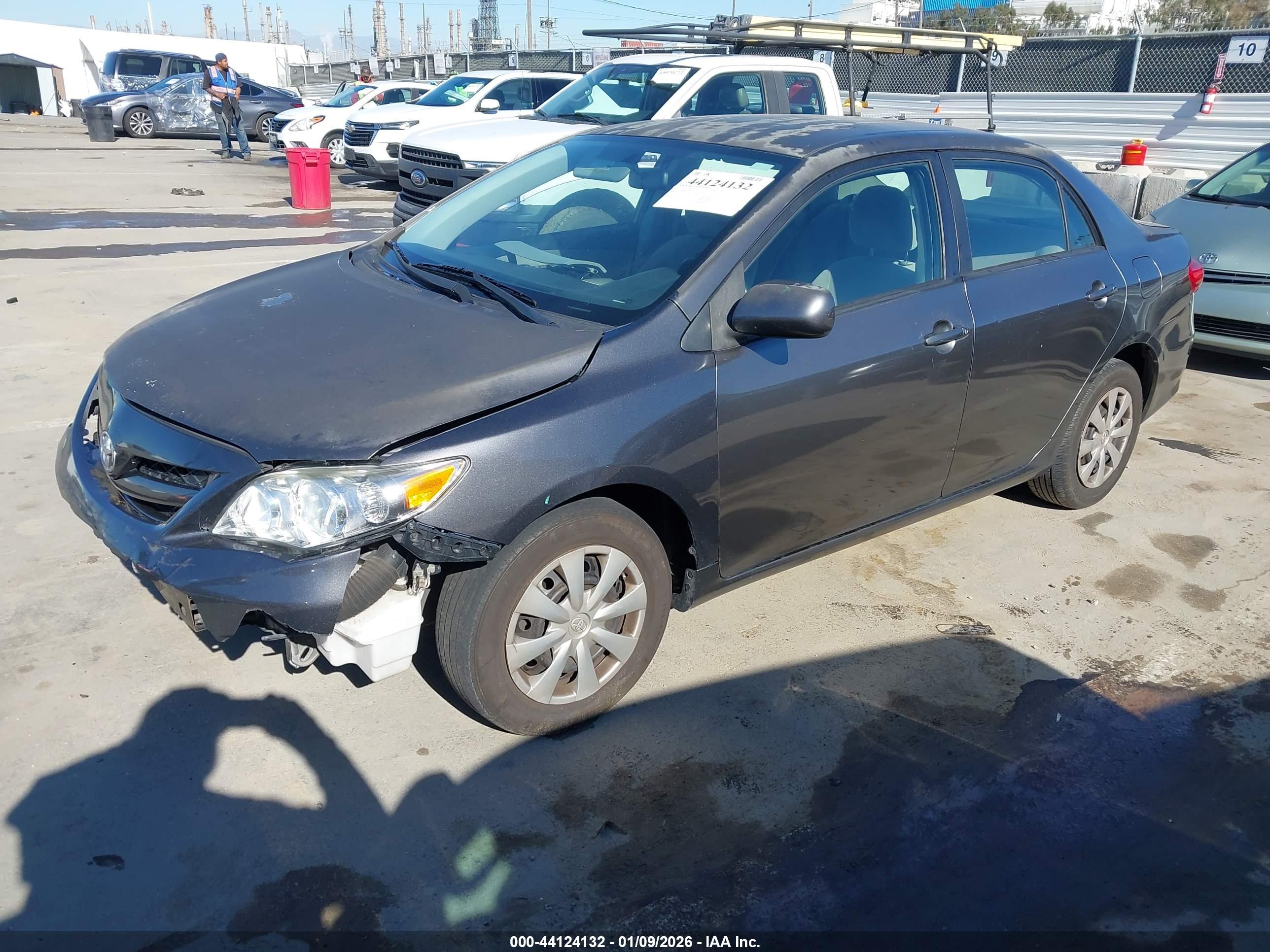 TOYOTA COROLLA image 2