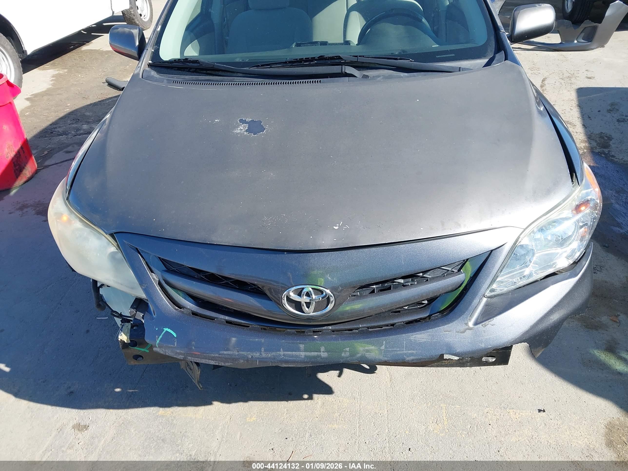 TOYOTA COROLLA image 6
