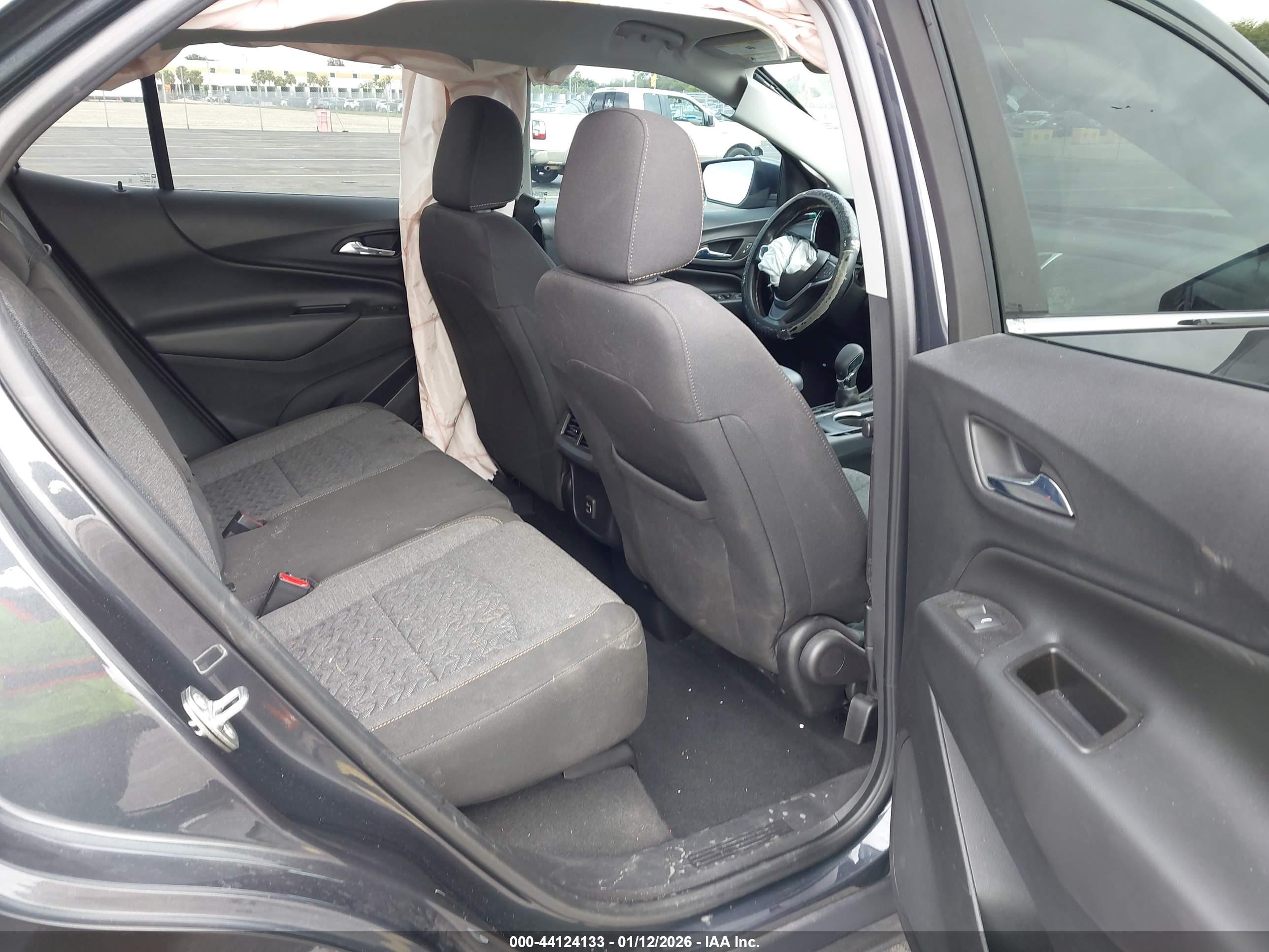 CHEVROLET EQUINOX image 8