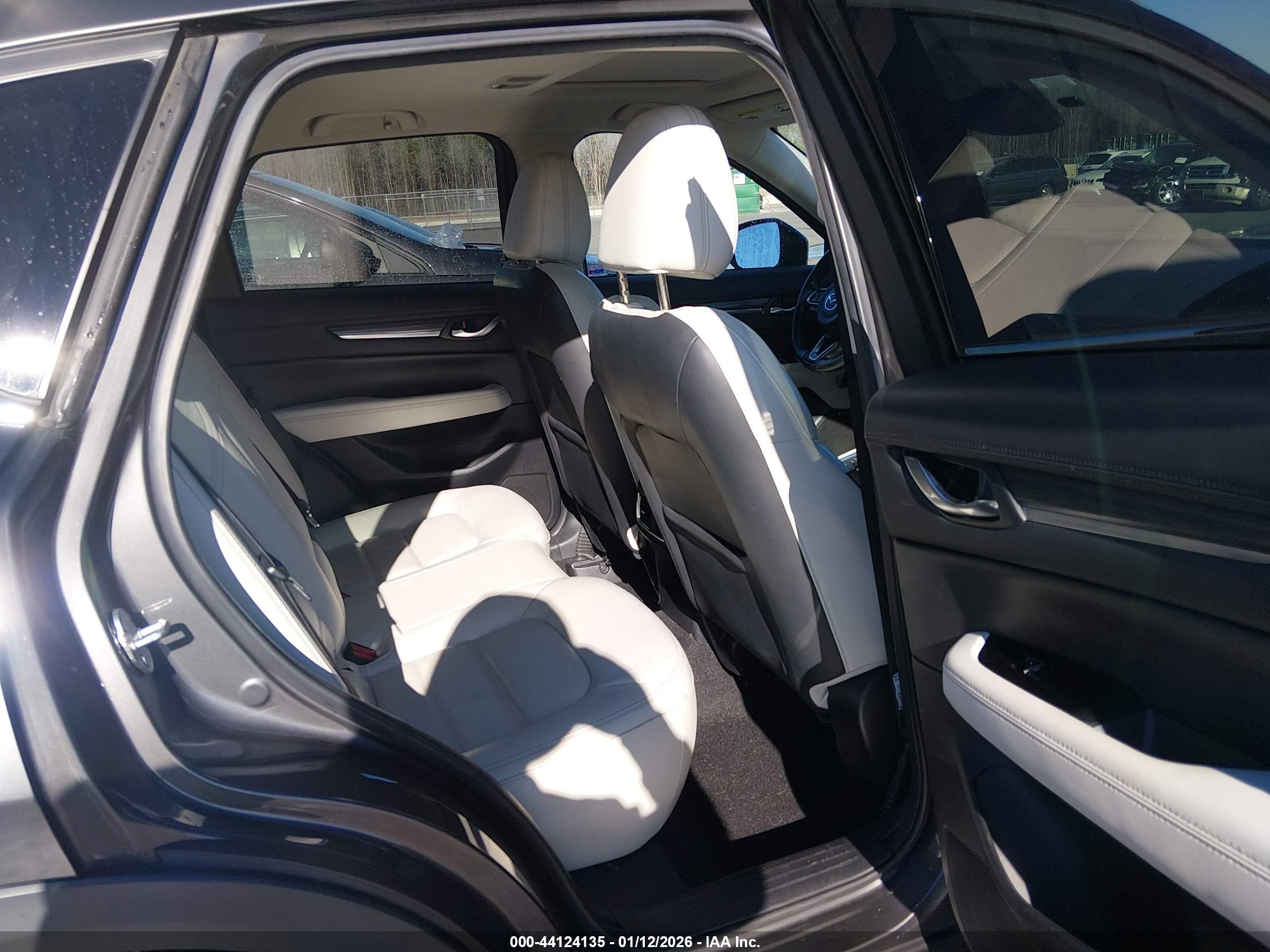 MAZDA CX-5 image 8