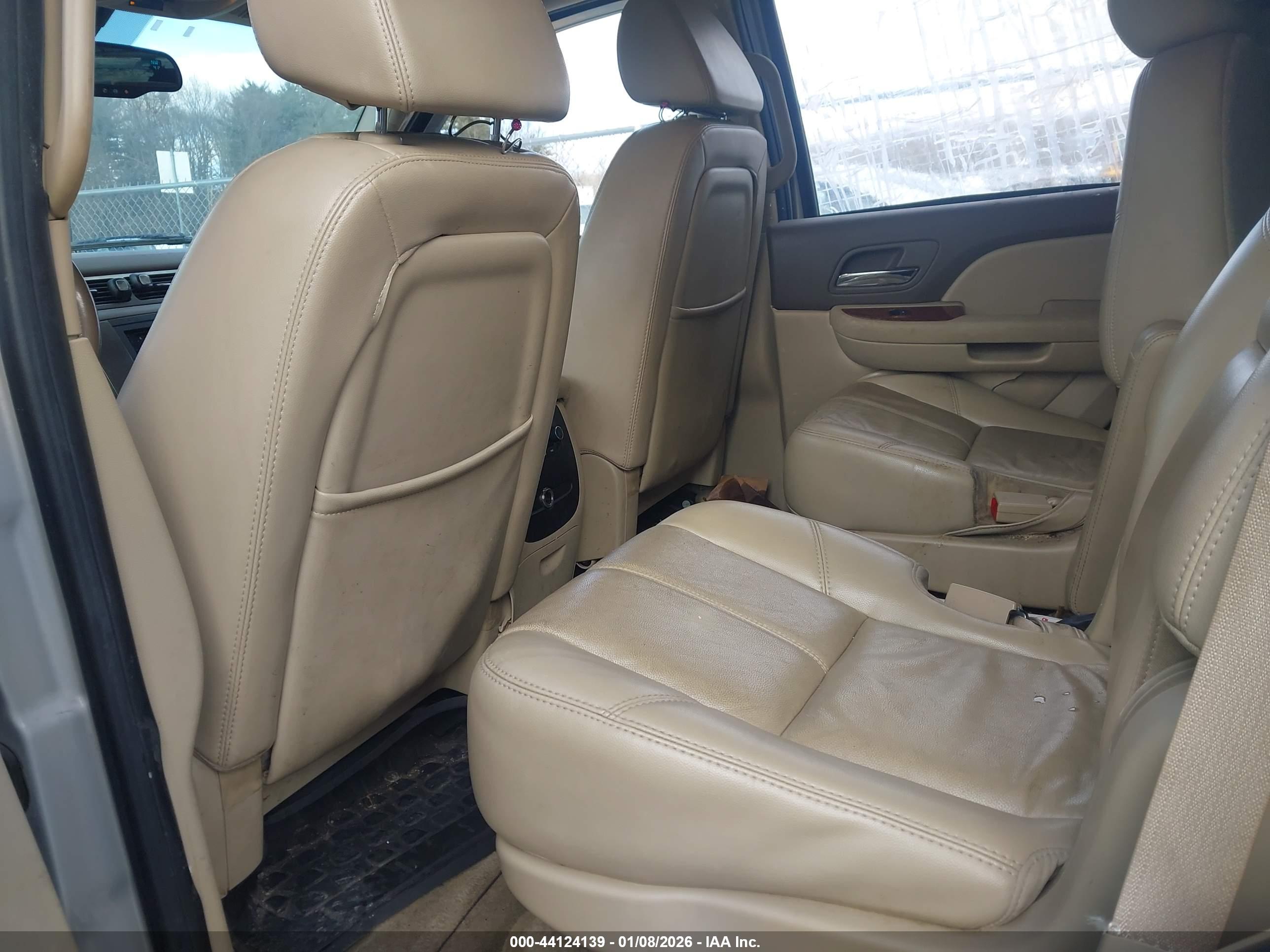 GMC YUKON image 8