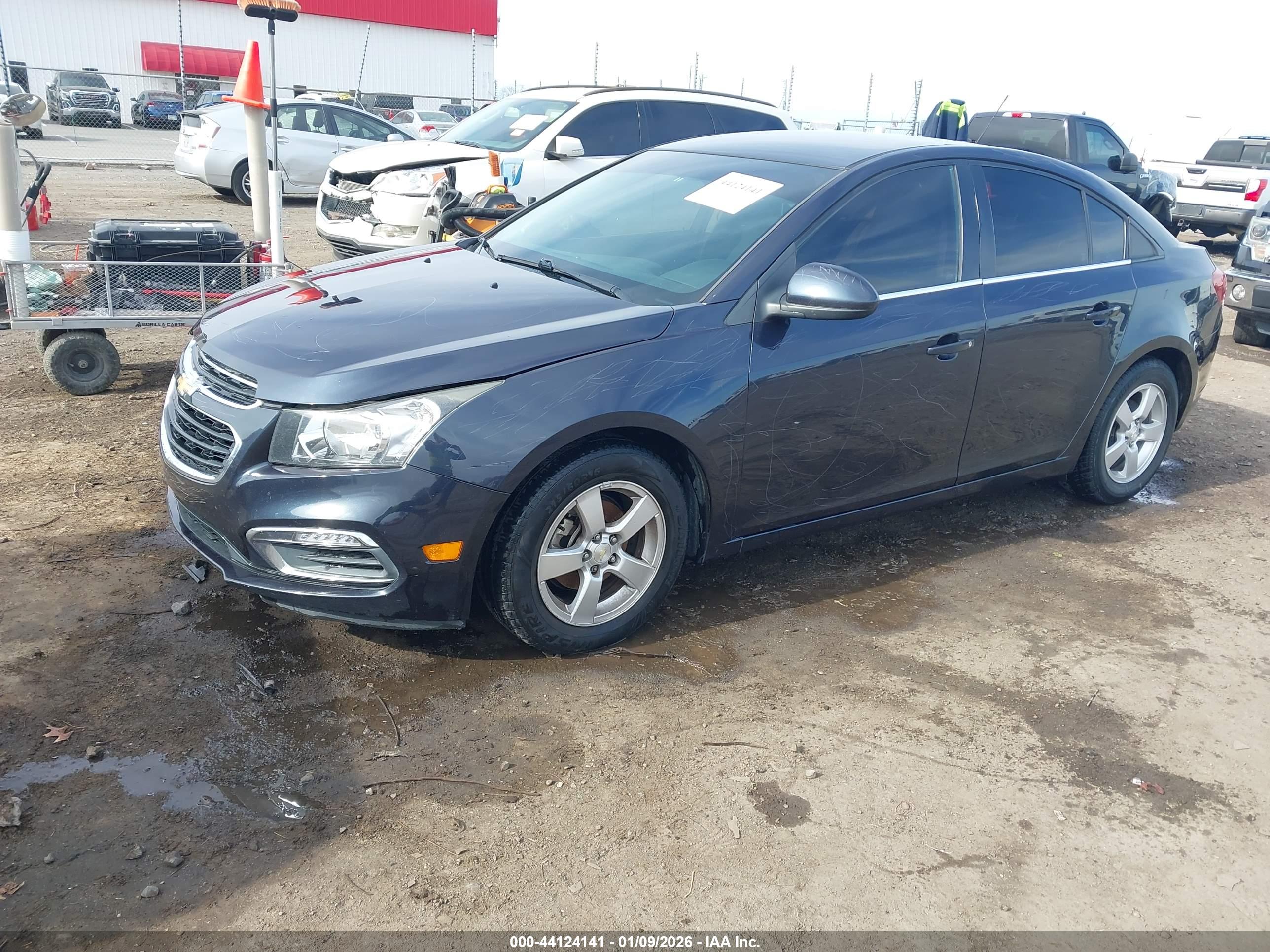 CHEVROLET CRUZE image 2