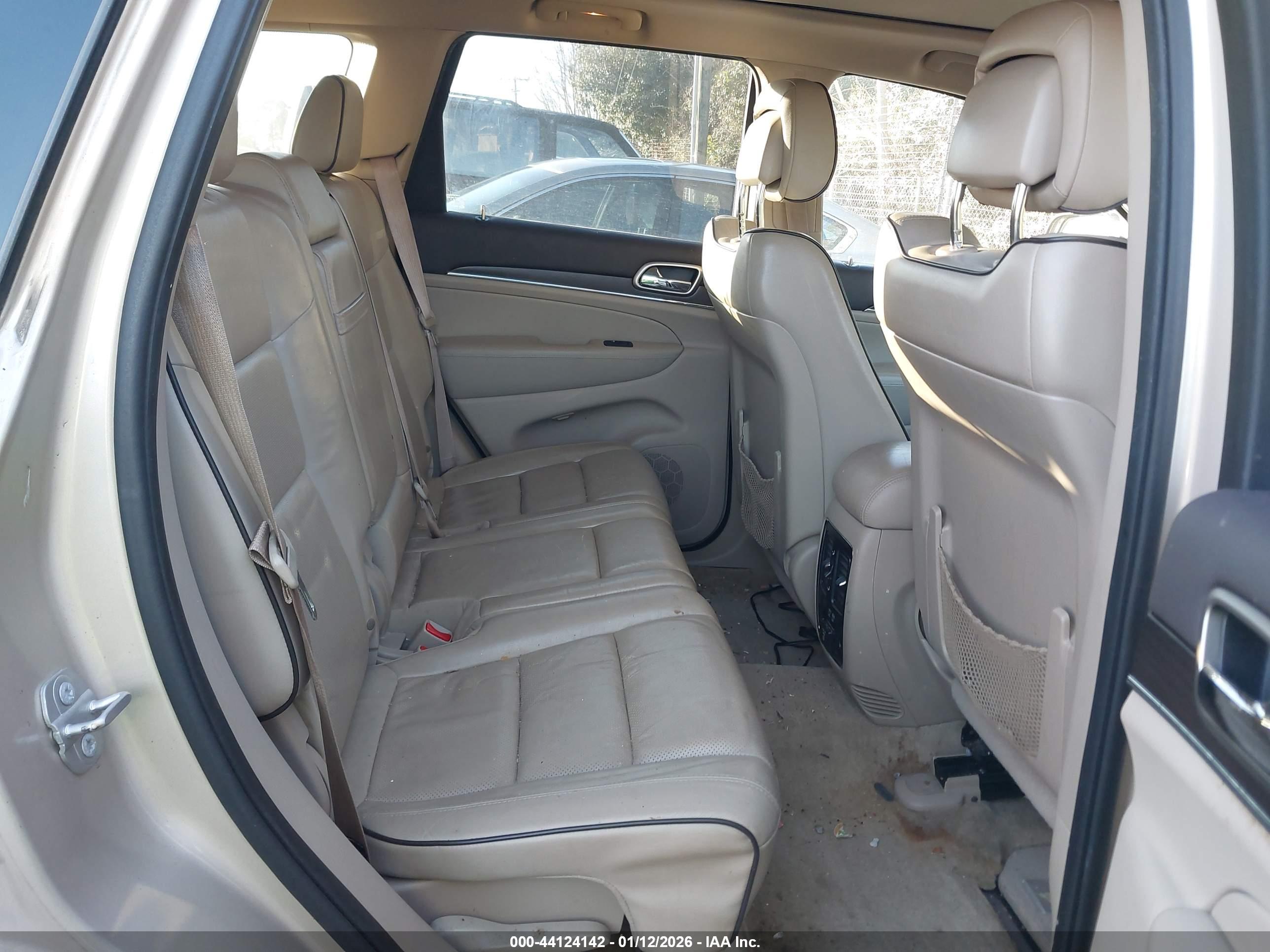 JEEP GRAND image 8