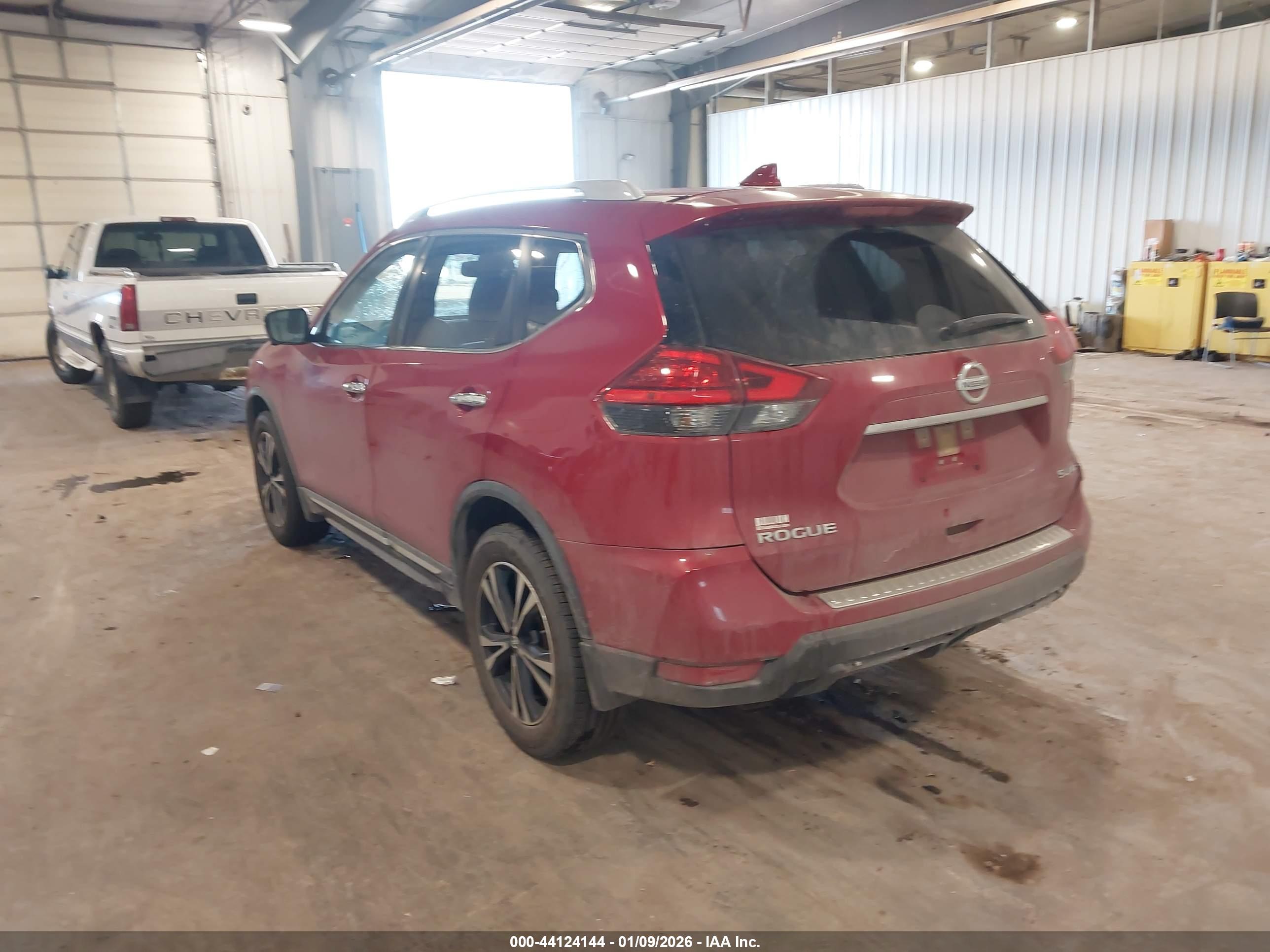 NISSAN ROGUE image 3