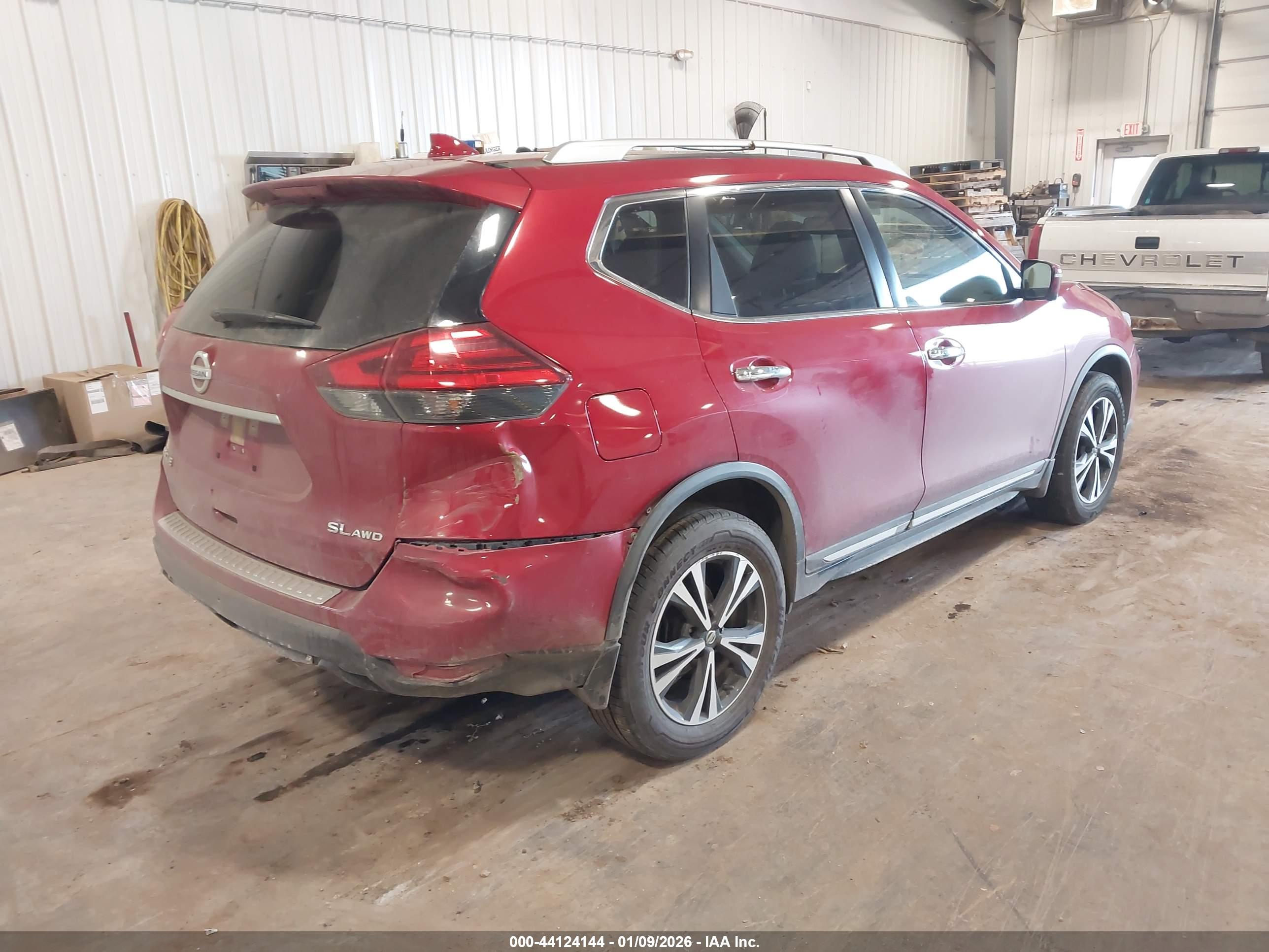 NISSAN ROGUE image 4