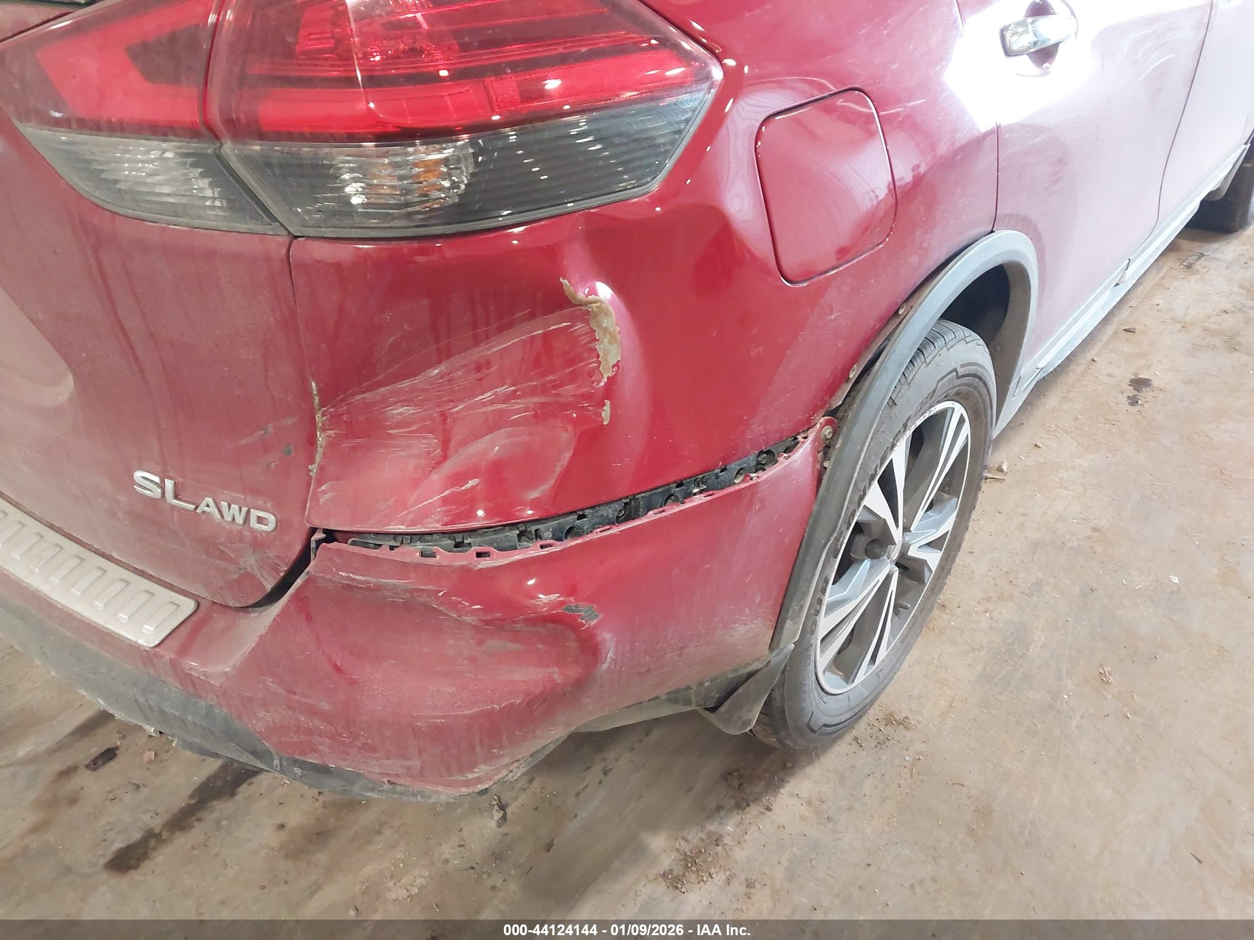 NISSAN ROGUE image 6