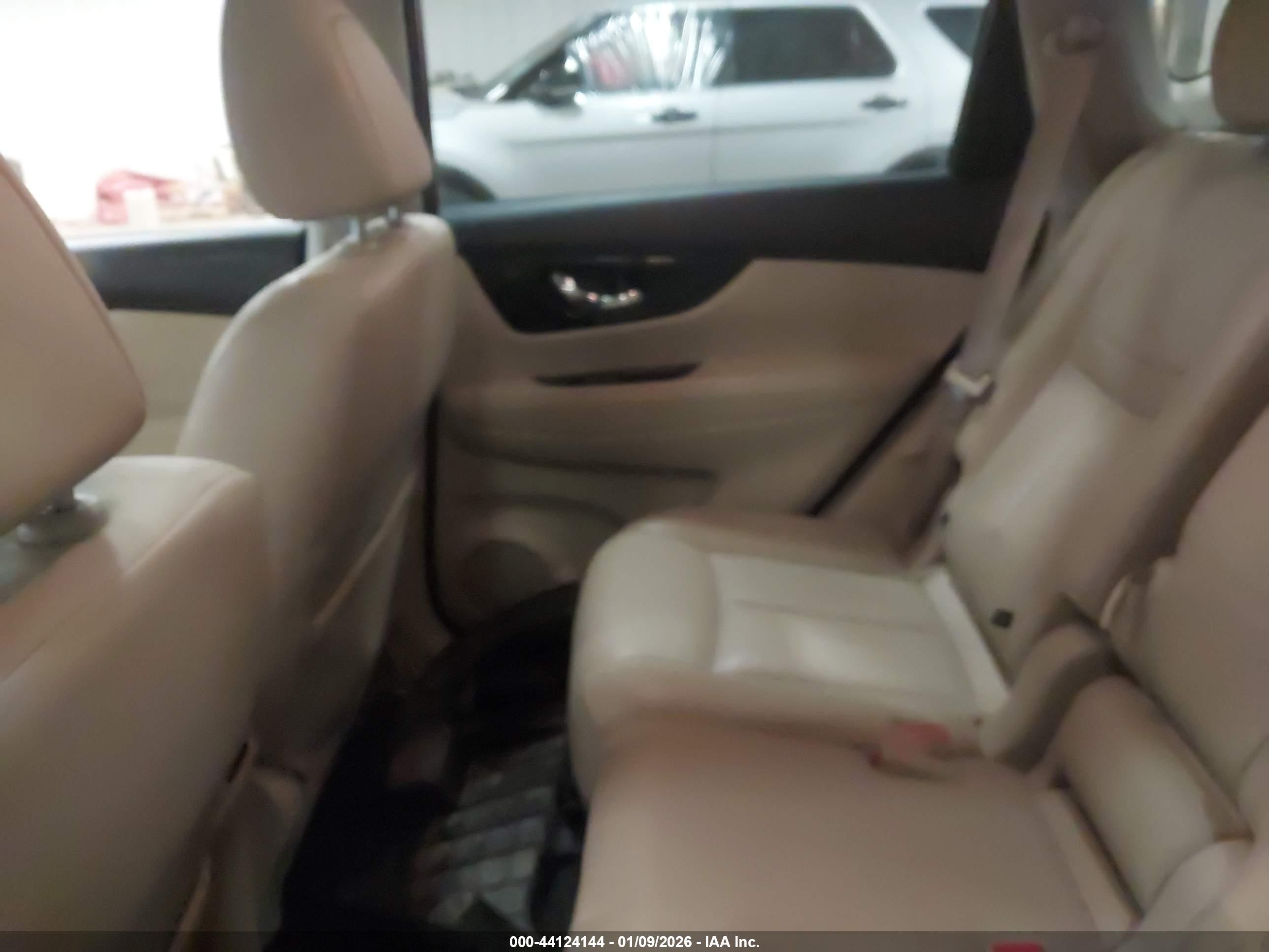 NISSAN ROGUE image 8