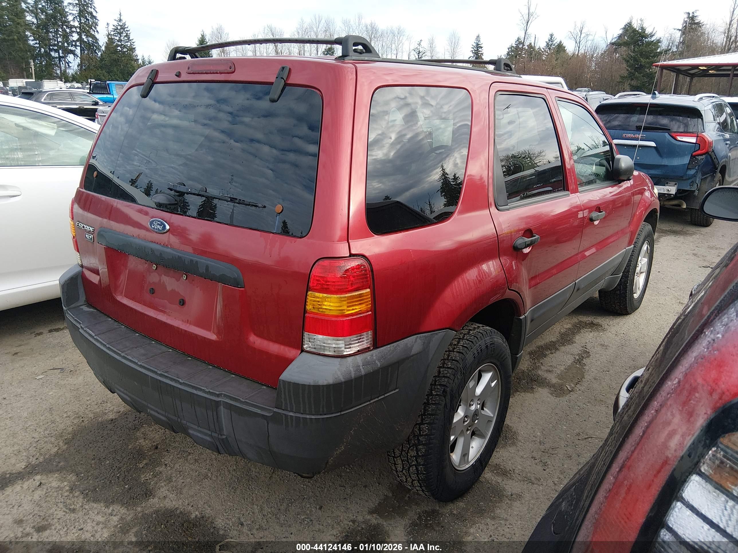 FORD ESCAPE image 4