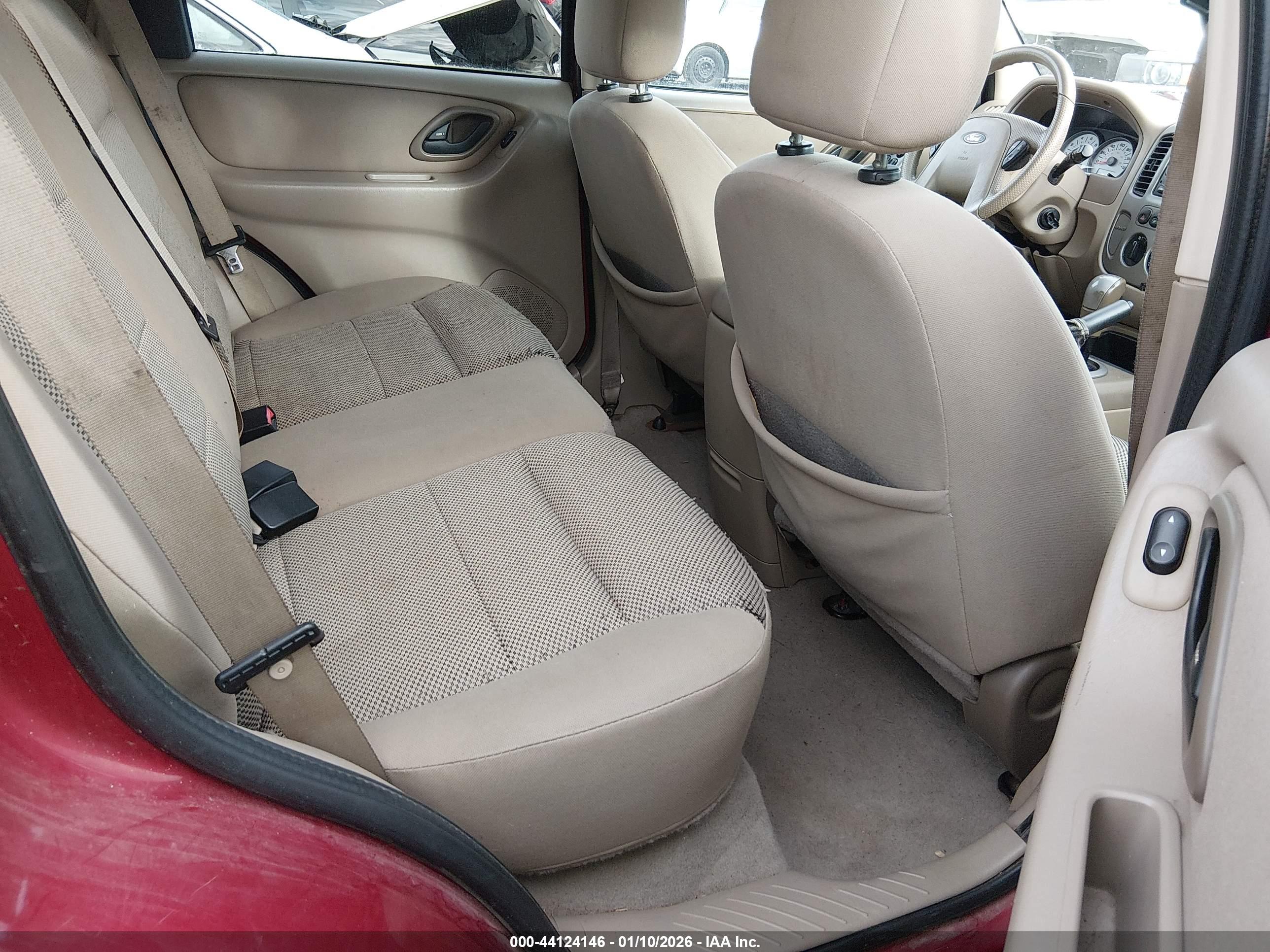 FORD ESCAPE image 8