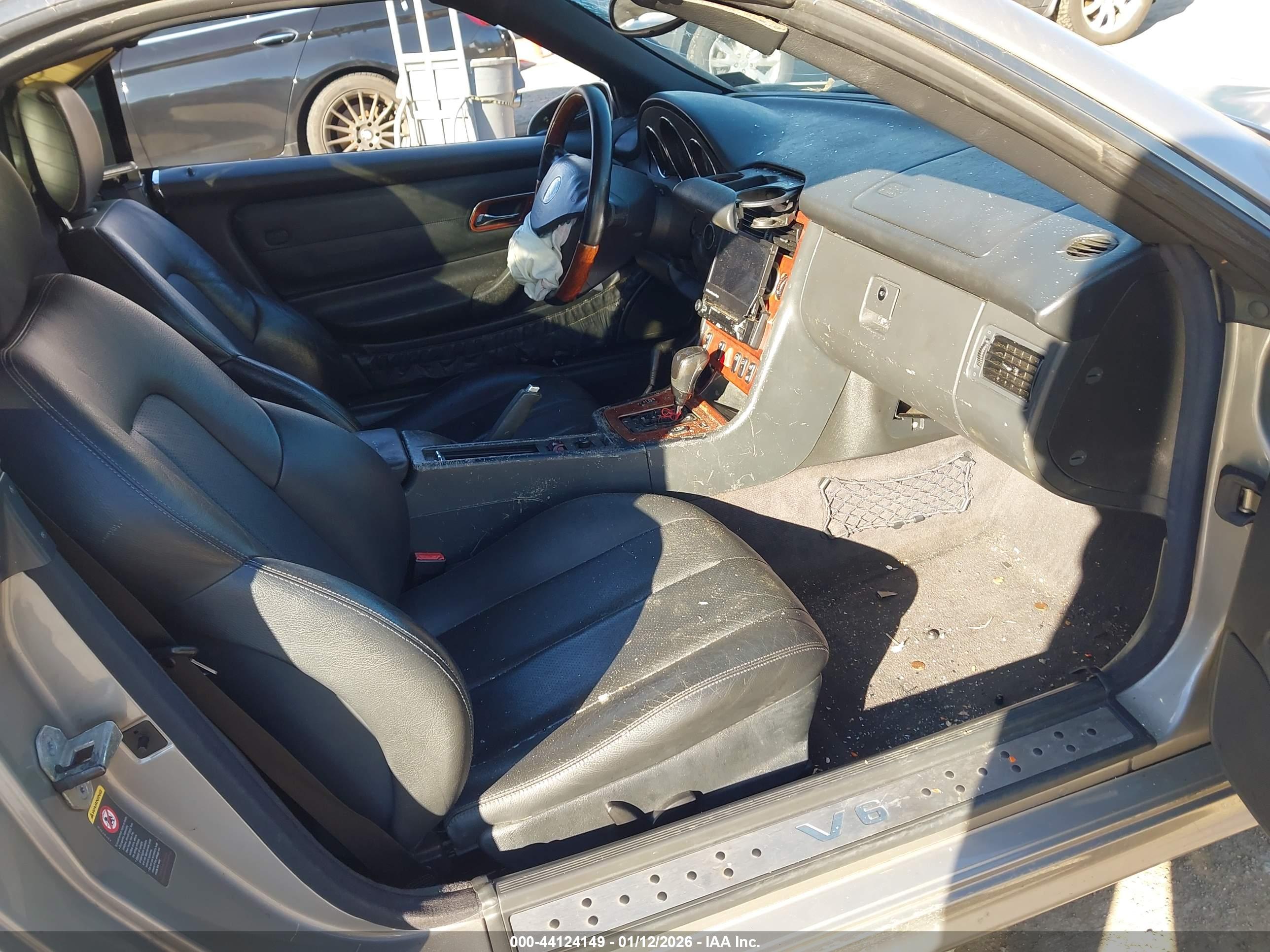MERCEDES-BENZ SLK image 5