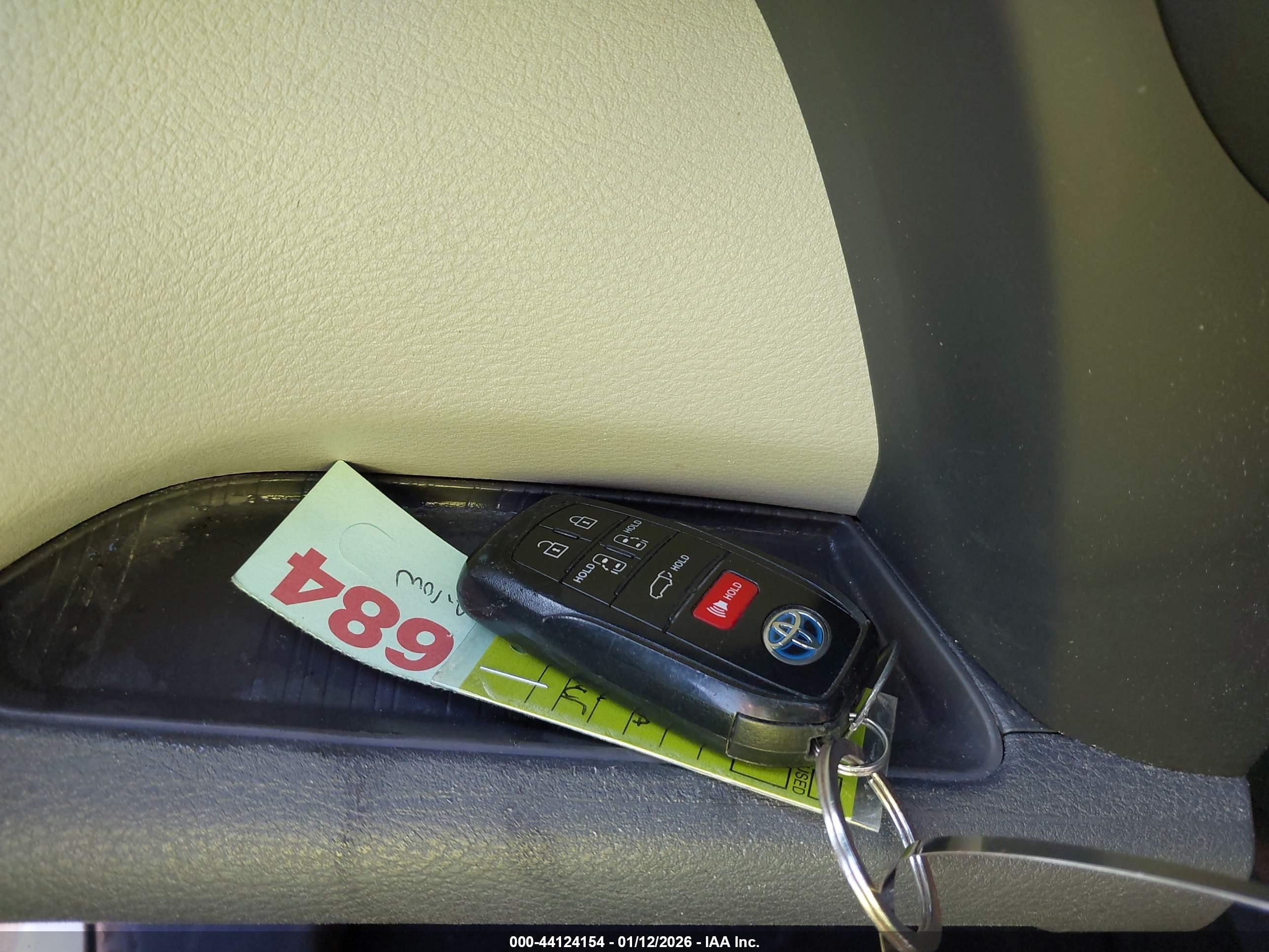 TOYOTA SIENNA image 11