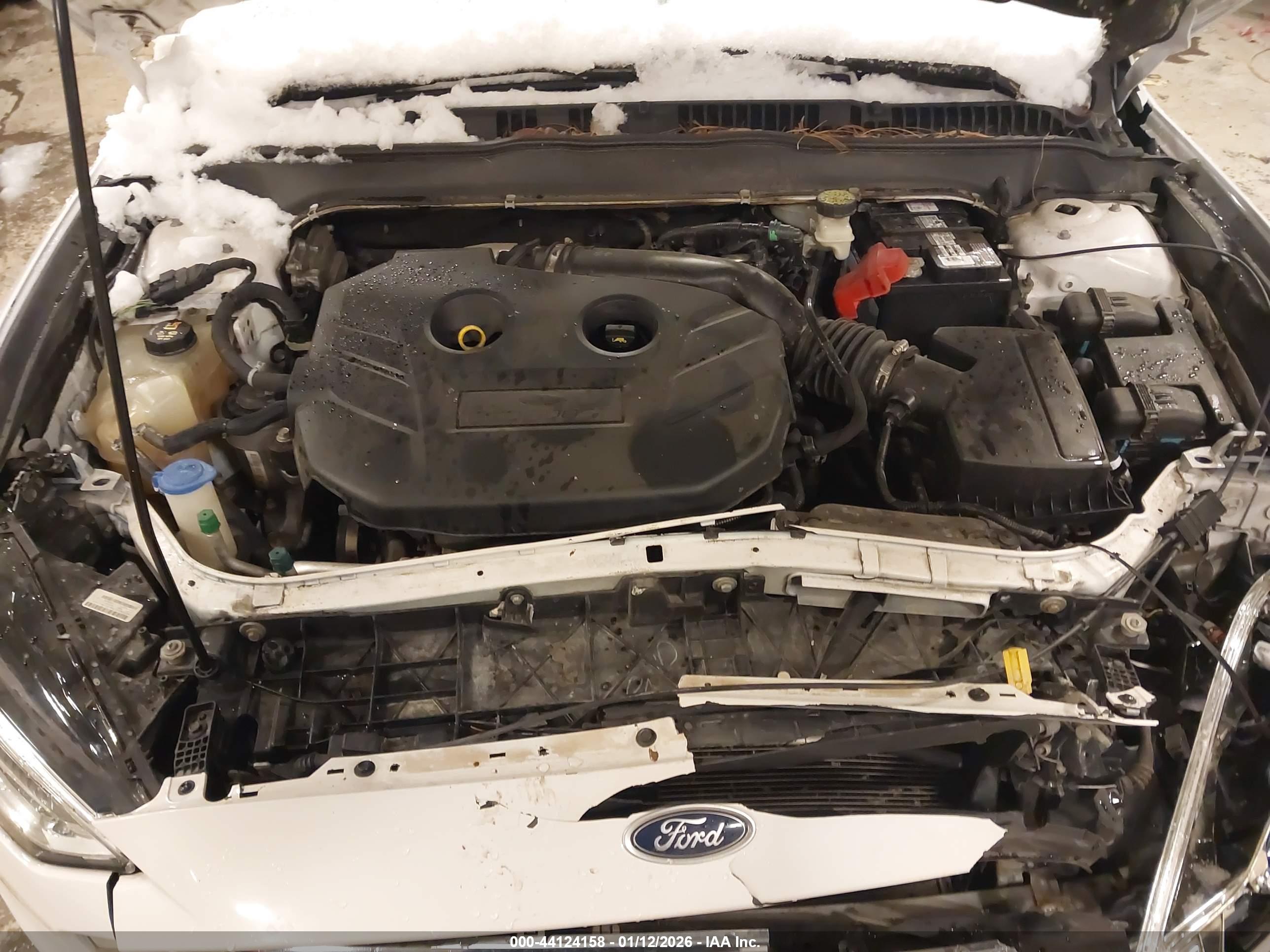 FORD FUSION image 10