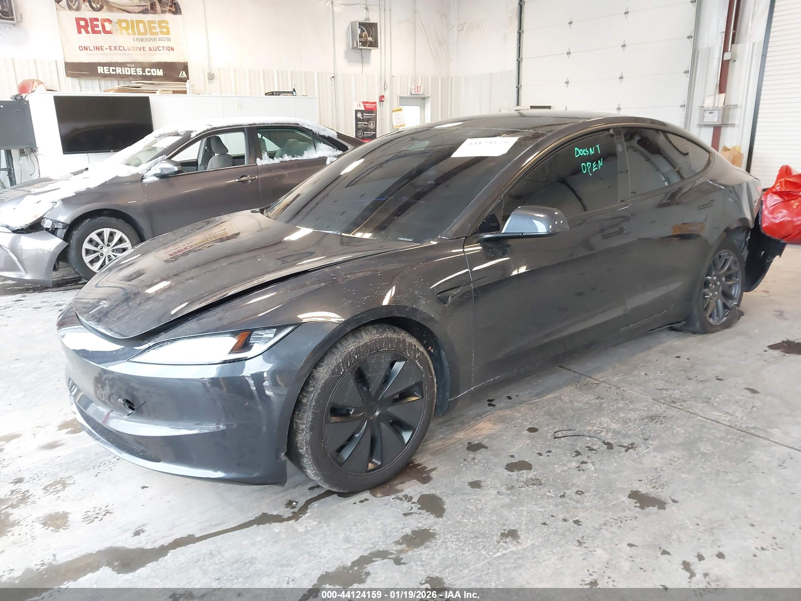 TESLA MODEL image 2