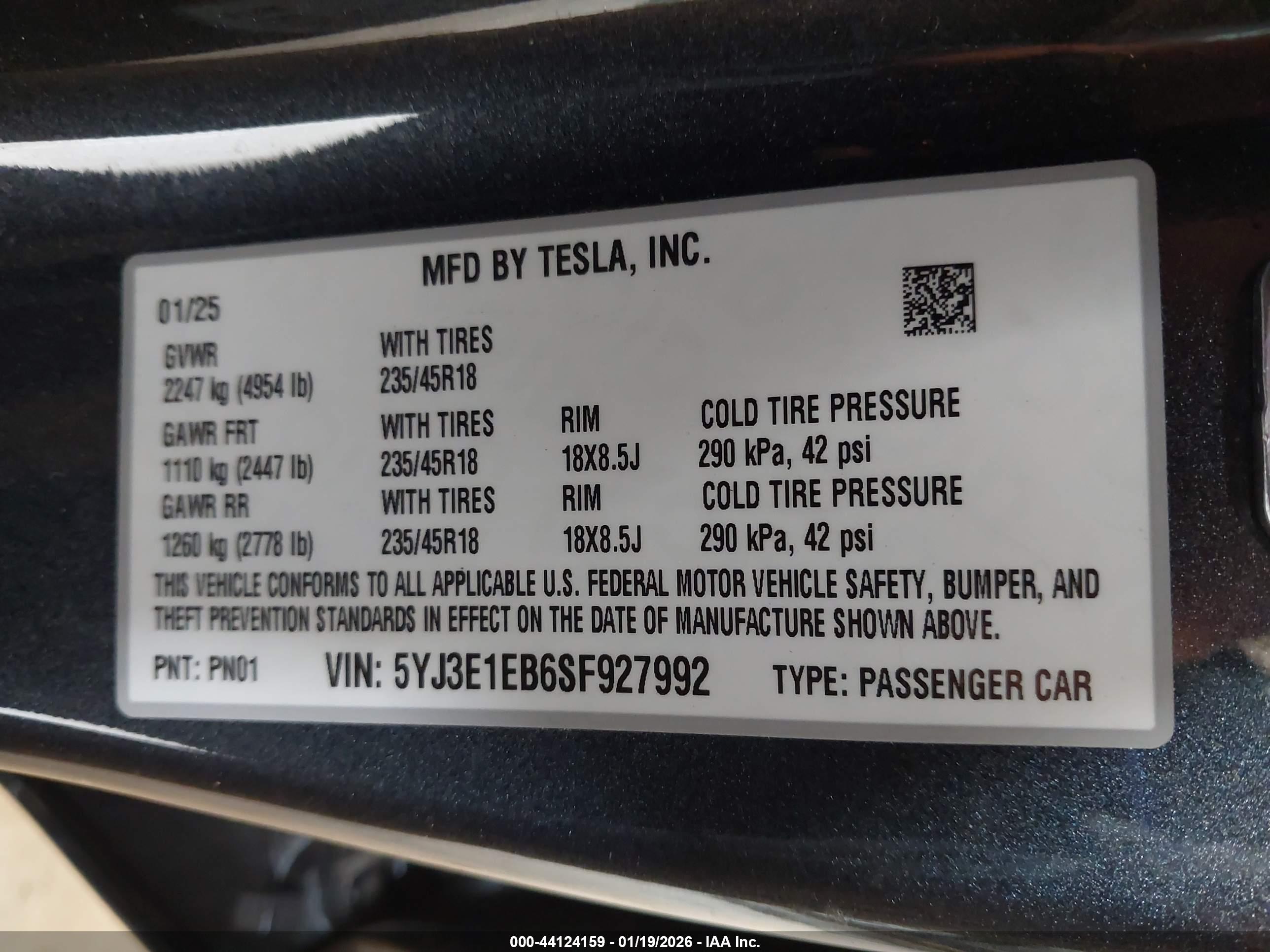 TESLA MODEL image 9