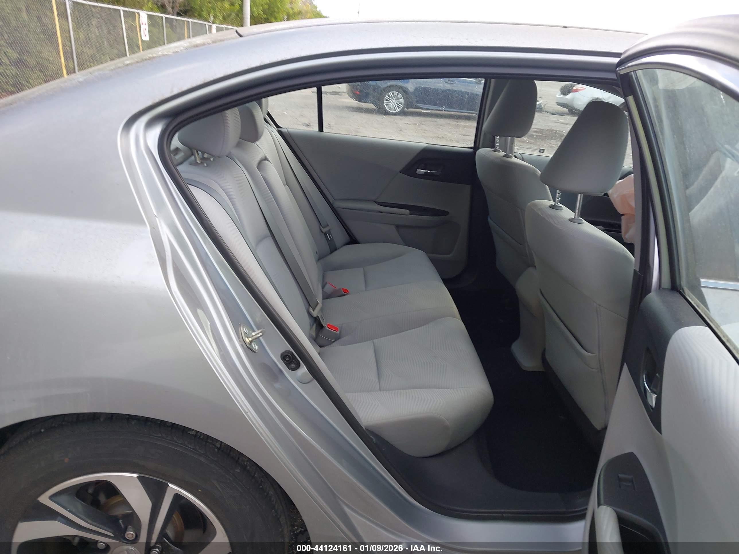 HONDA ACCORD image 8