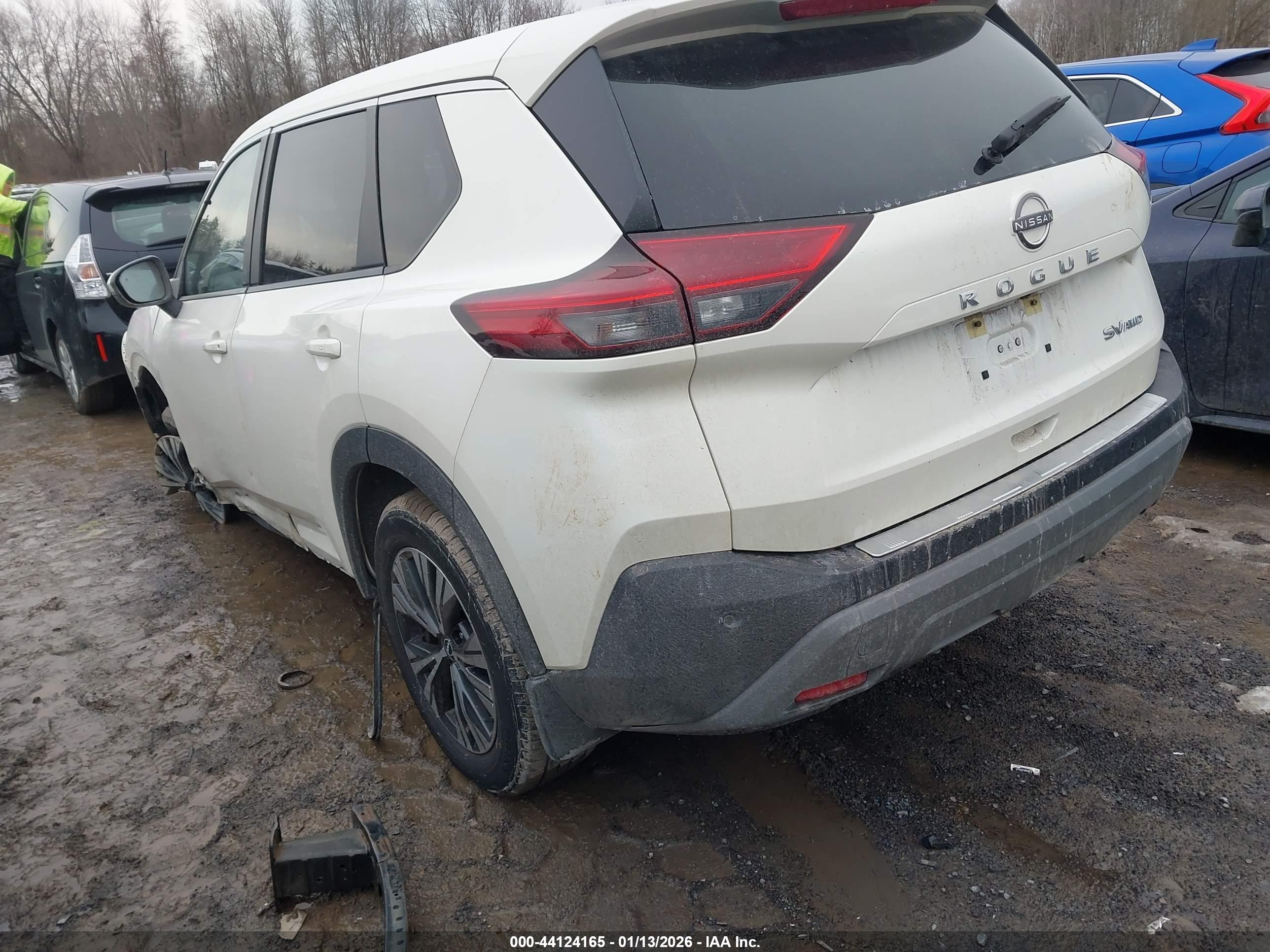 NISSAN ROGUE image 3