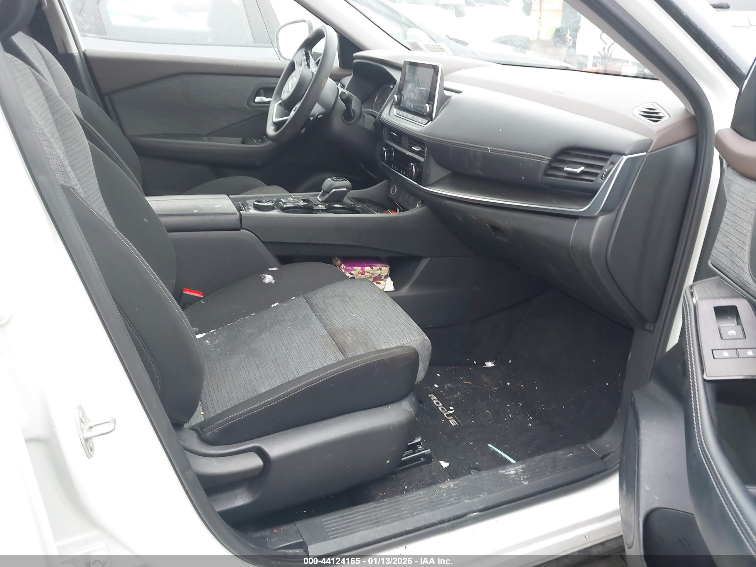 NISSAN ROGUE image 5