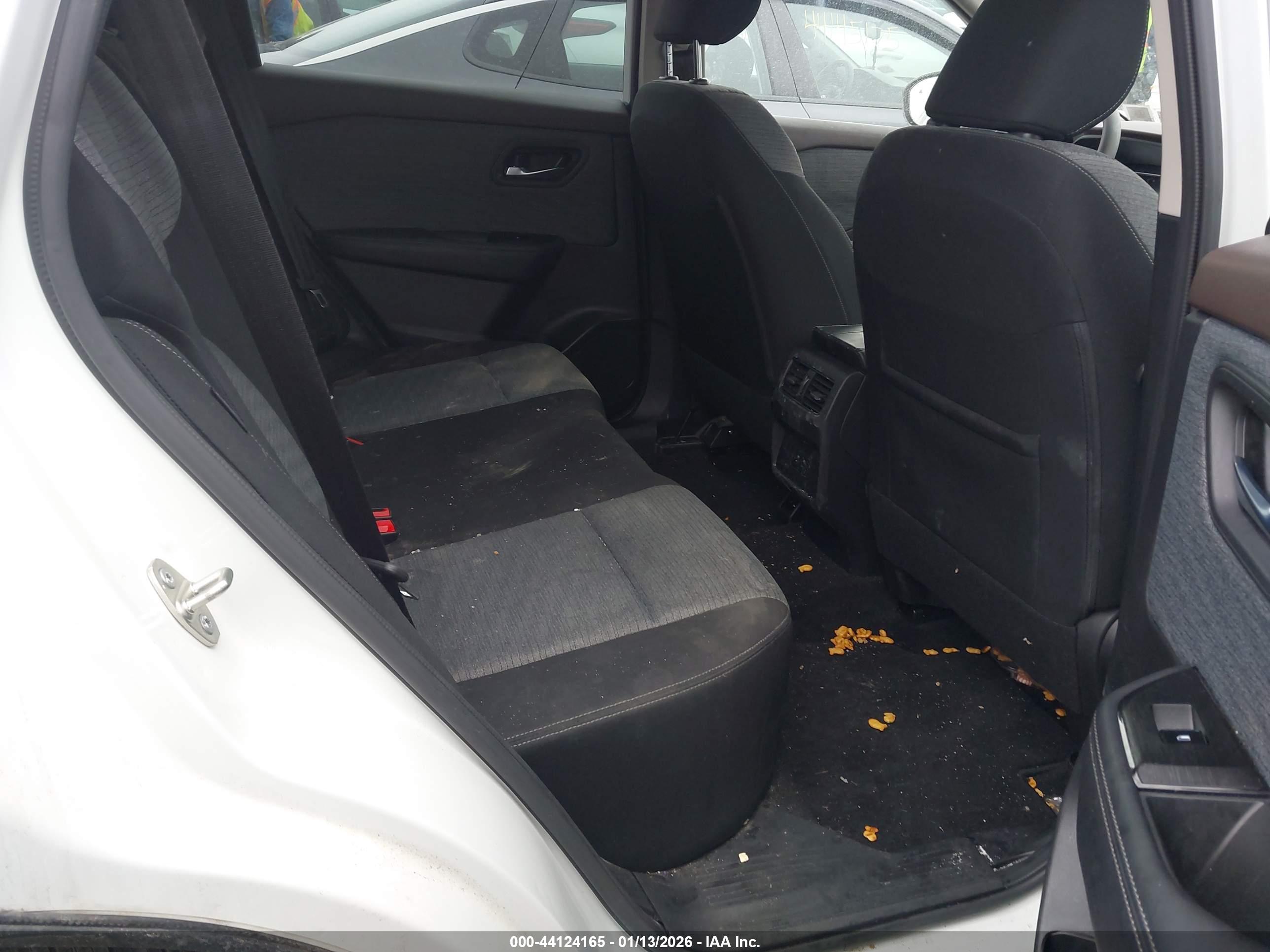 NISSAN ROGUE image 8
