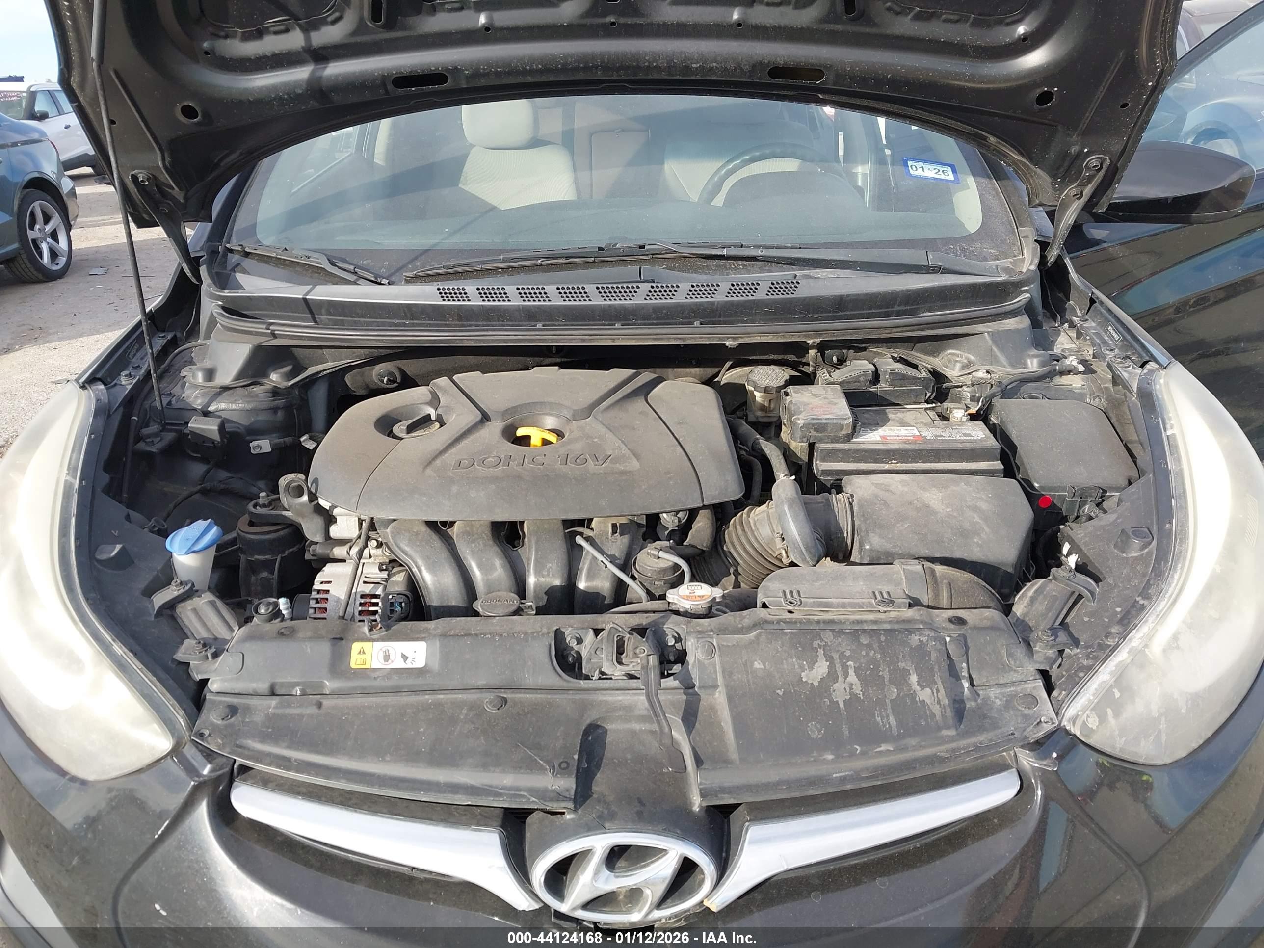 HYUNDAI ELANTRA image 10