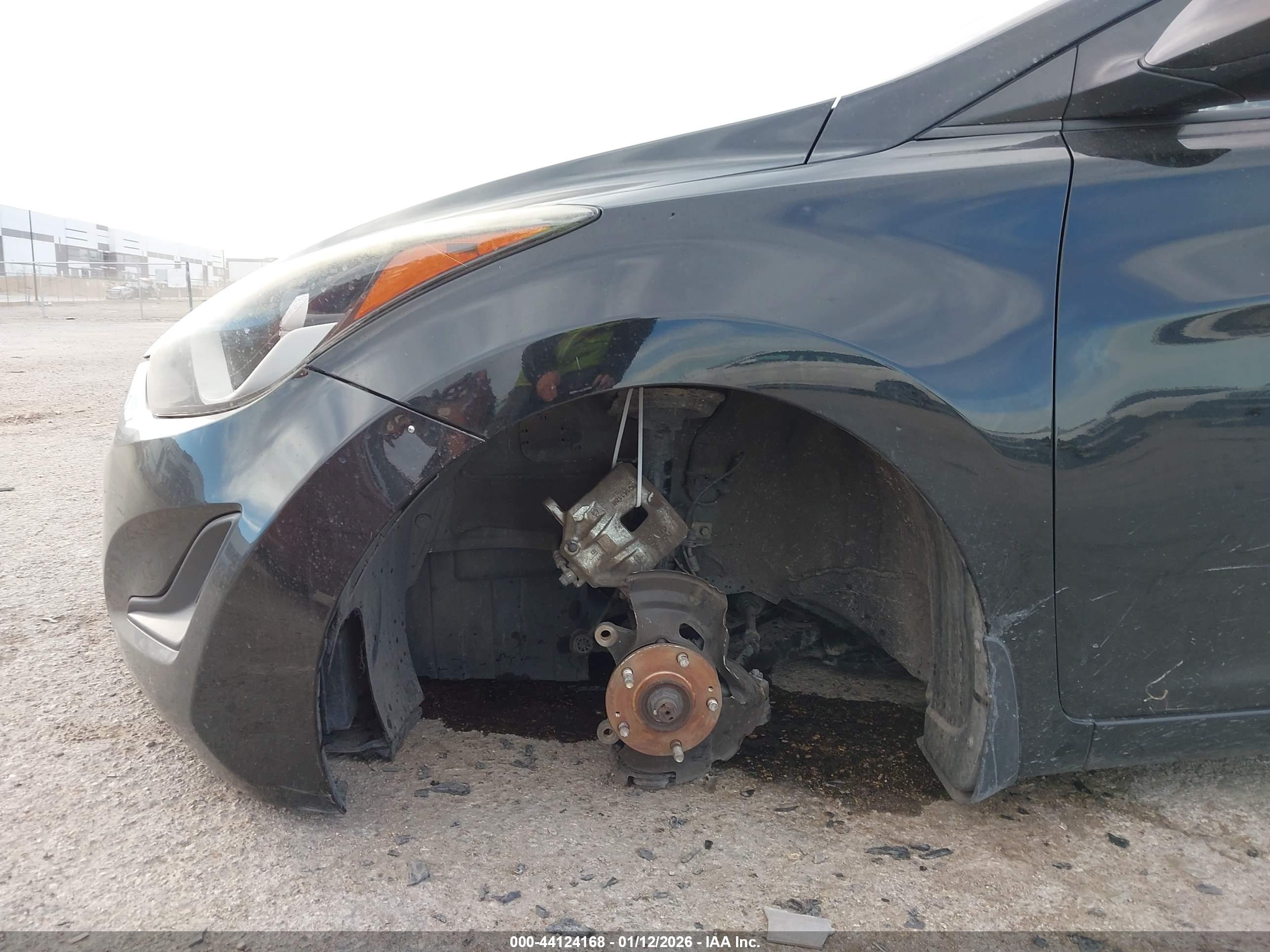 HYUNDAI ELANTRA image 6