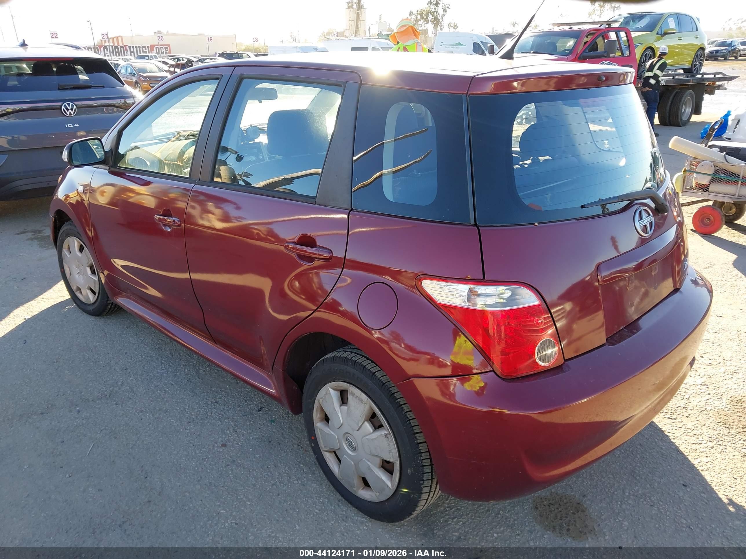 SCION XA image 3