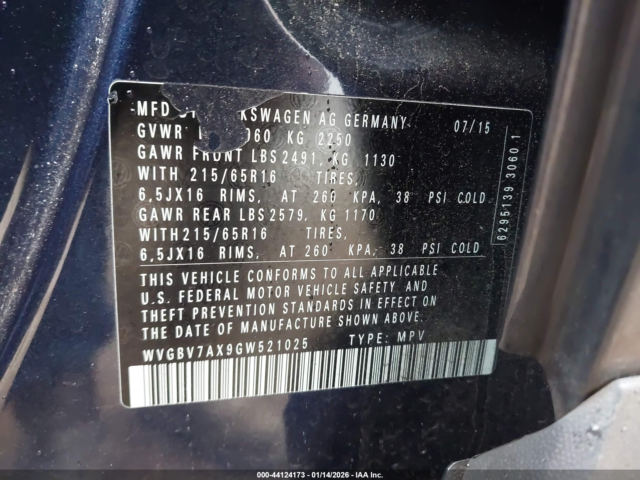 VOLKSWAGEN TIGUAN image 9