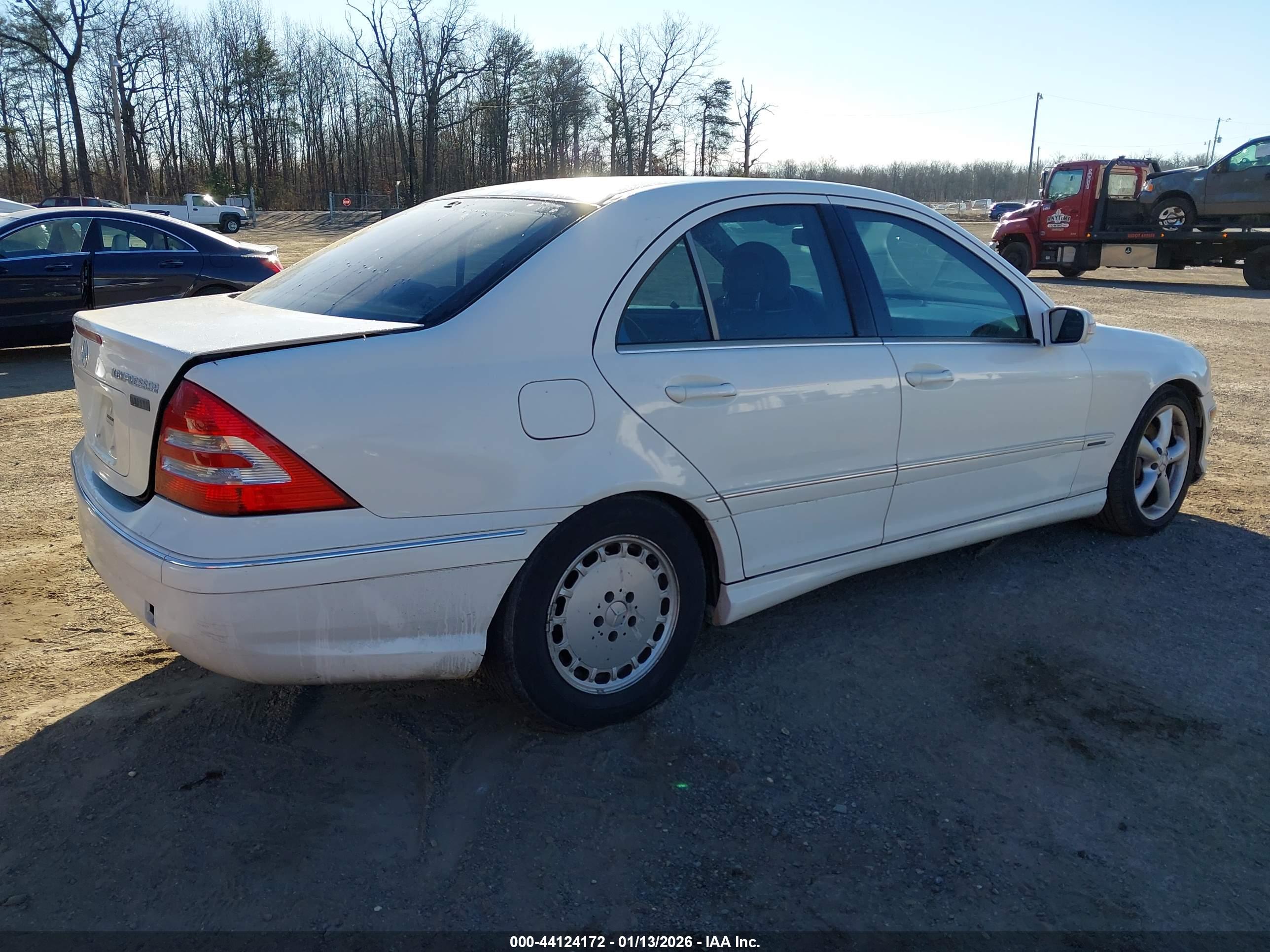 MERCEDES-BENZ C image 4