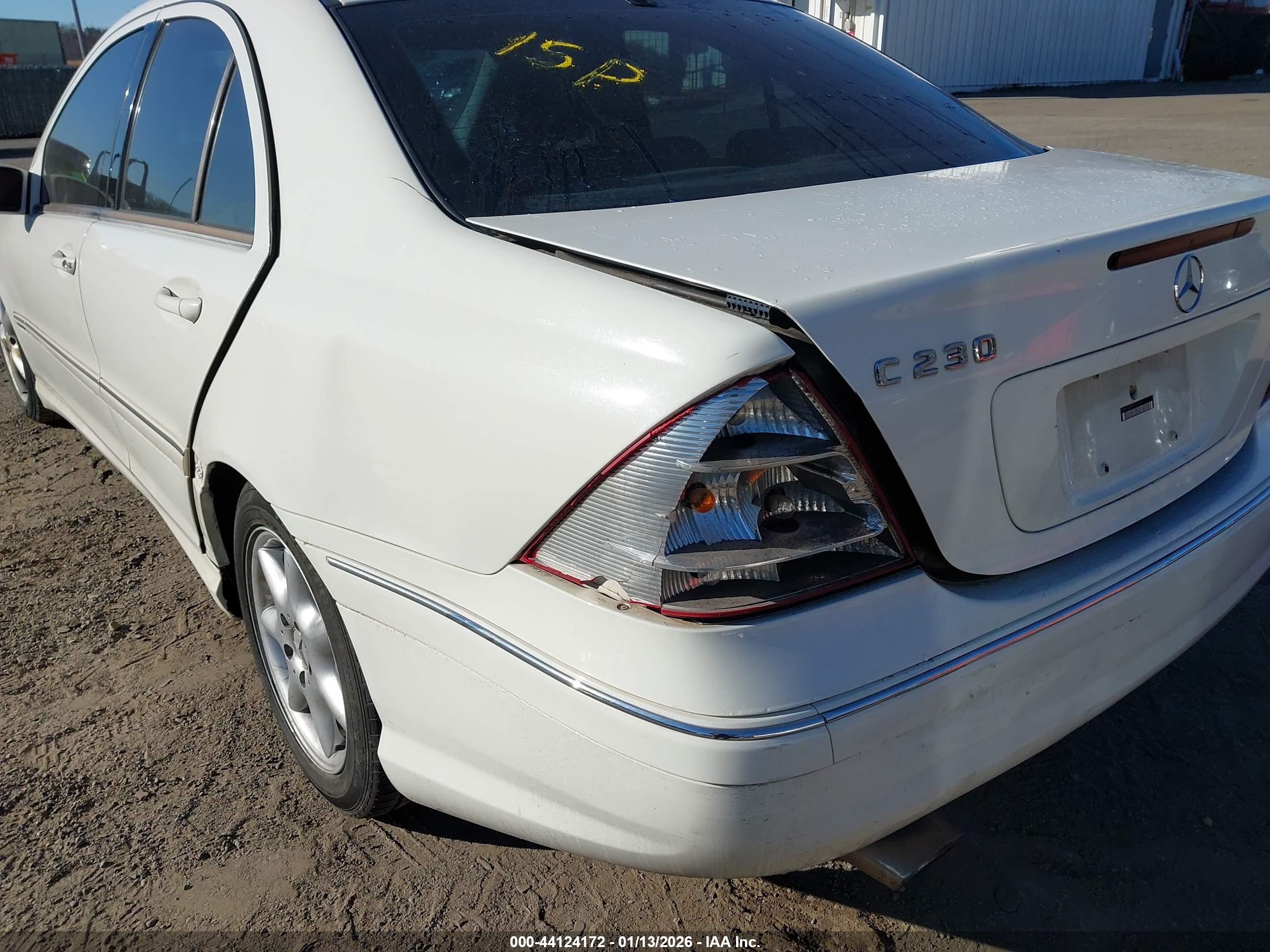 MERCEDES-BENZ C image 6