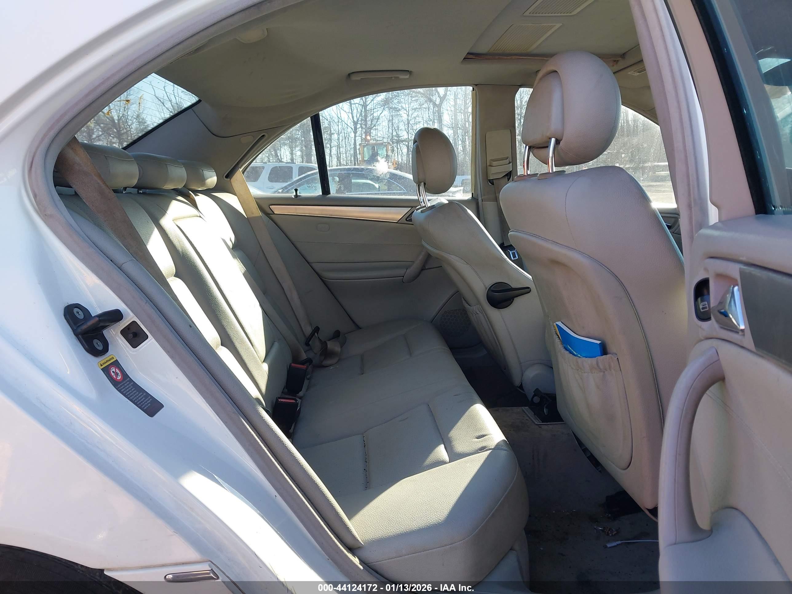 MERCEDES-BENZ C image 8